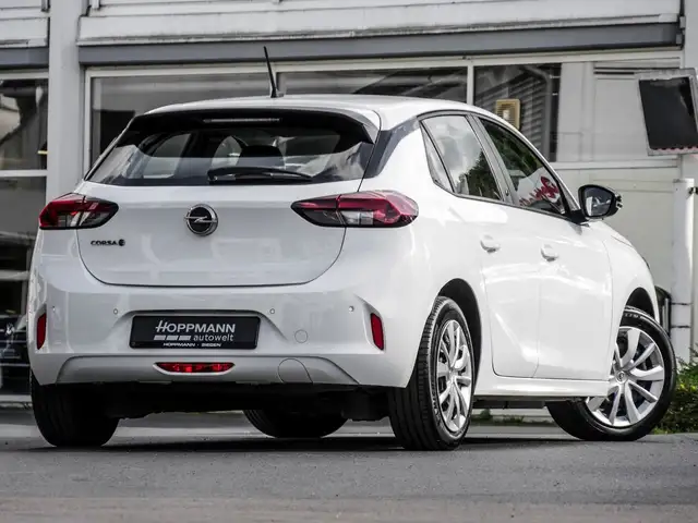 Opel Corsa-E view 2