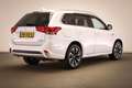 Mitsubishi Outlander 2.0 PHEV Executive Edition | CLIMA | DAB | CAMERA Blanco - thumbnail 2