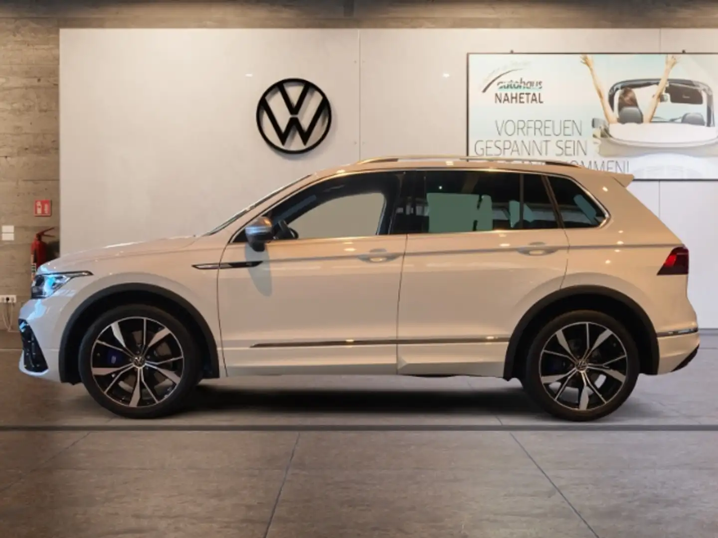 Volkswagen Tiguan R 4x4 320 PS! IQ LIGHT RÜFA PANO APP CONNECT DCC F Weiß - 2