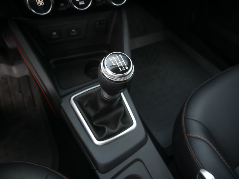 Dacia Duster Extreme TCe 100 ECO-G 2WD SHZ LED 360° — photo 13