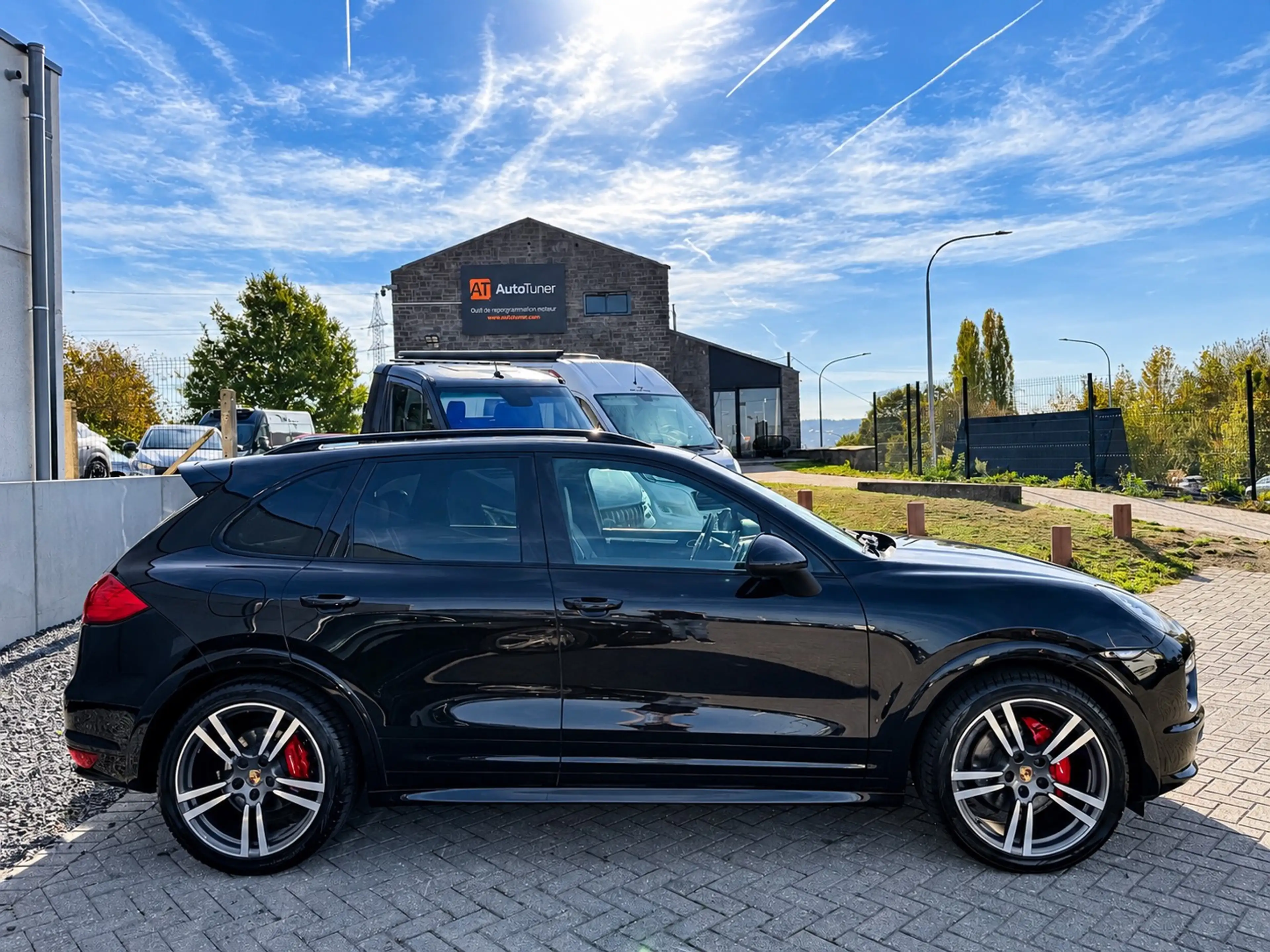 Porsche Cayenne 3.0 D V6 Platinum Edition NETTO 19.793€ — photo 3