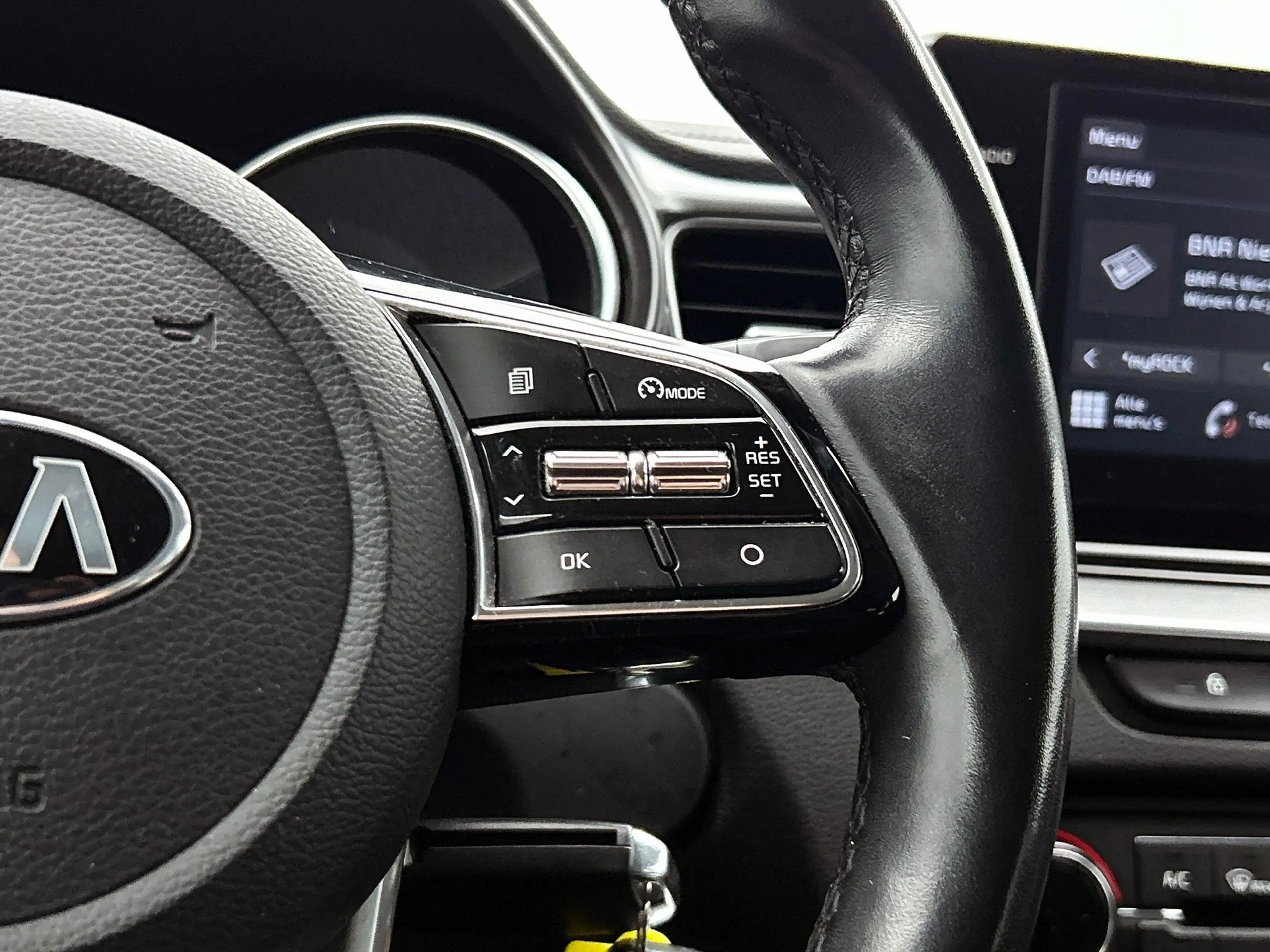 Kia Ceed SW / cee'd SW Sportswagon 1.0 T-GDi DynamicLine | Cruise control — photo 16