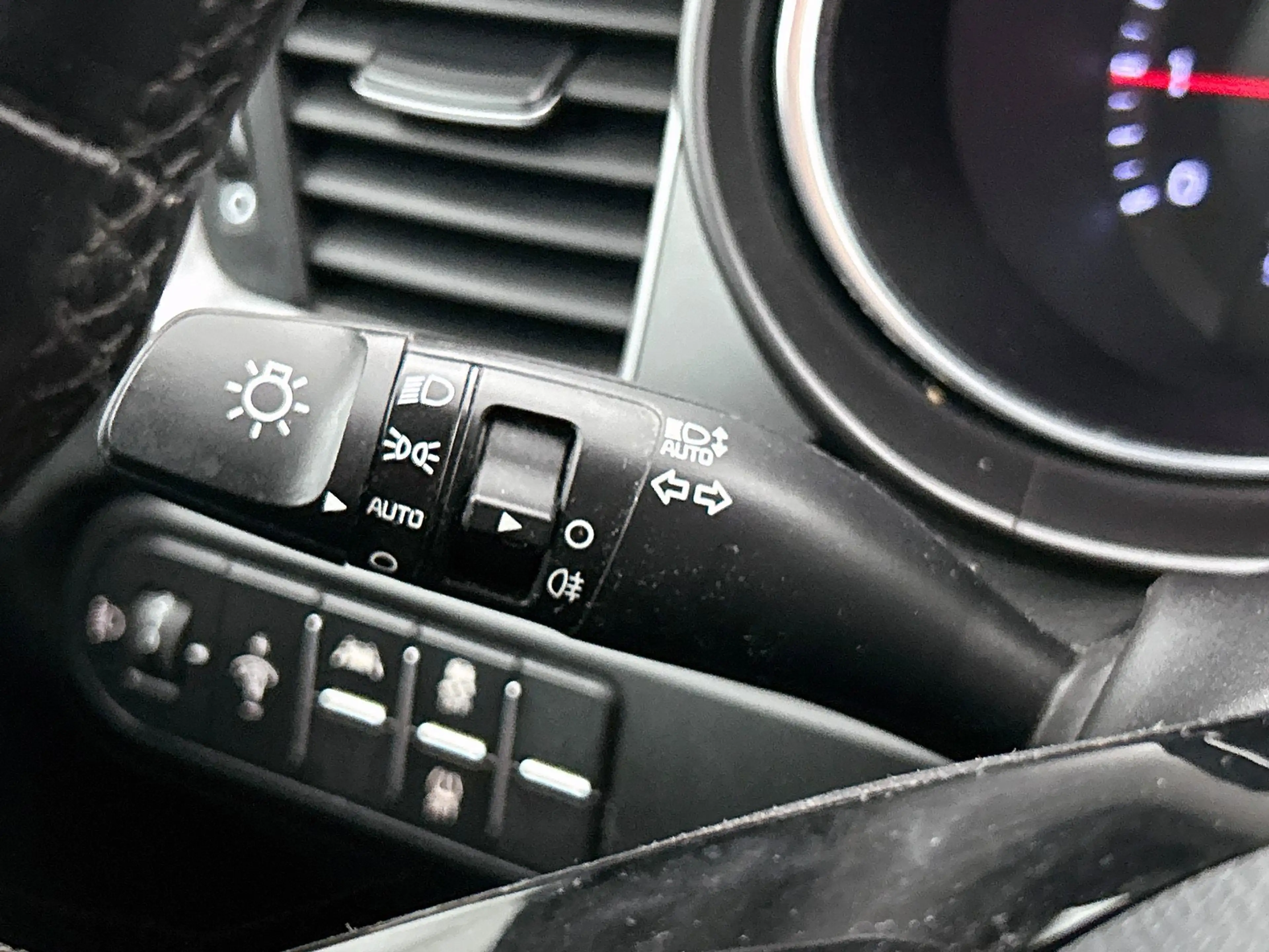 Kia Ceed SW / cee'd SW Sportswagon 1.0 T-GDi DynamicLine | Cruise control — photo 31