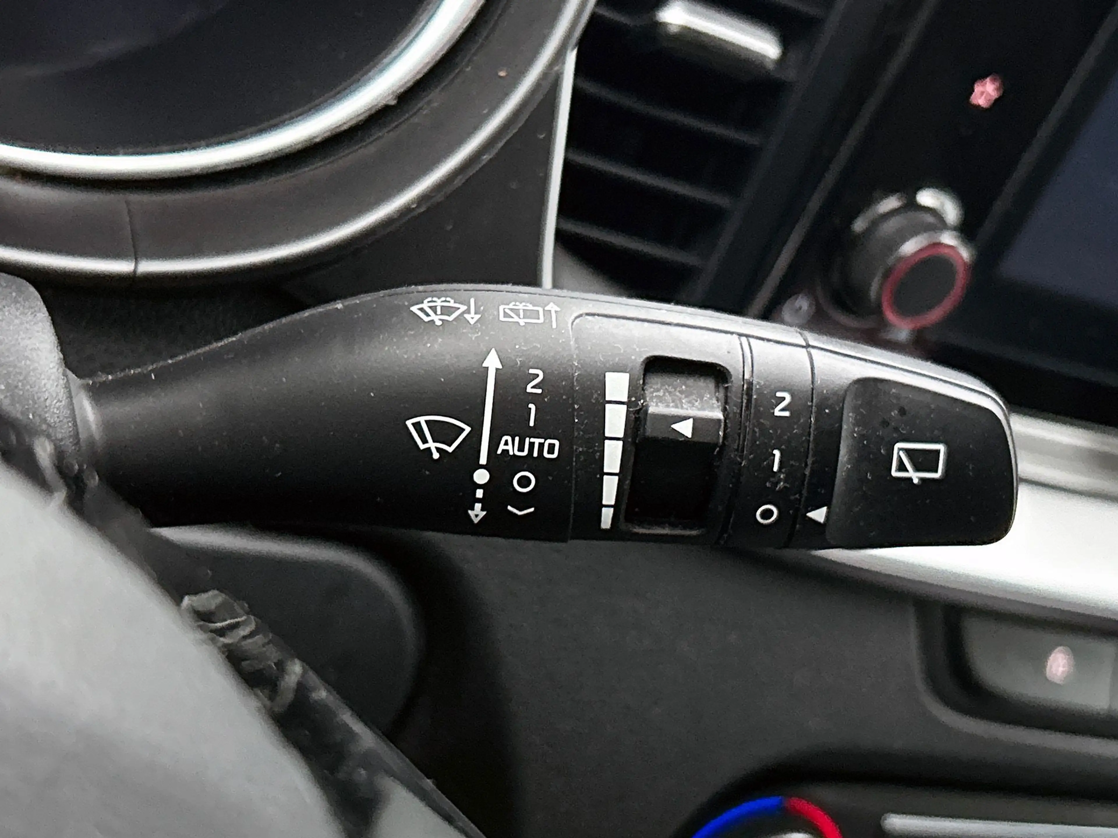 Kia Ceed SW / cee'd SW Sportswagon 1.0 T-GDi DynamicLine | Cruise control — photo 32
