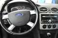 Ford Focus Wagon 1.6-16V Futura Zwart - thumbnail 8