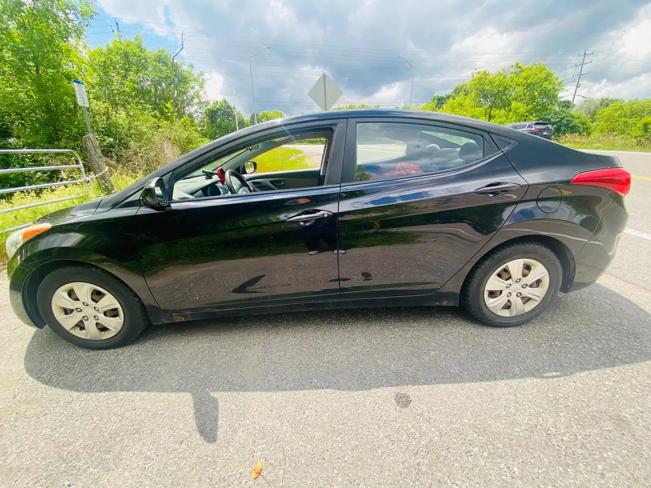 2013 Hyundai ELANTRA Base — photo 1