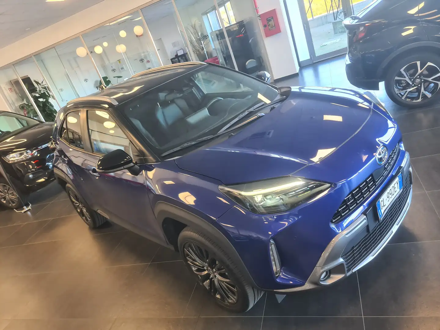 Toyota Yaris Yaris Cross Cross 1.5h Adventure fwd 116cv e-cvt Bleu - 2