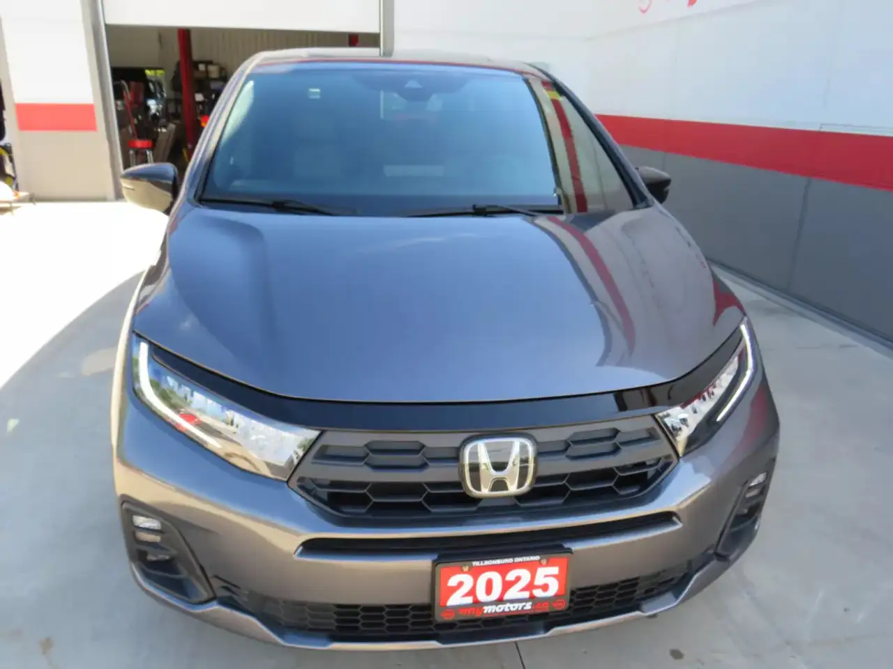 Honda Odyssey снимка Honda Odyssey