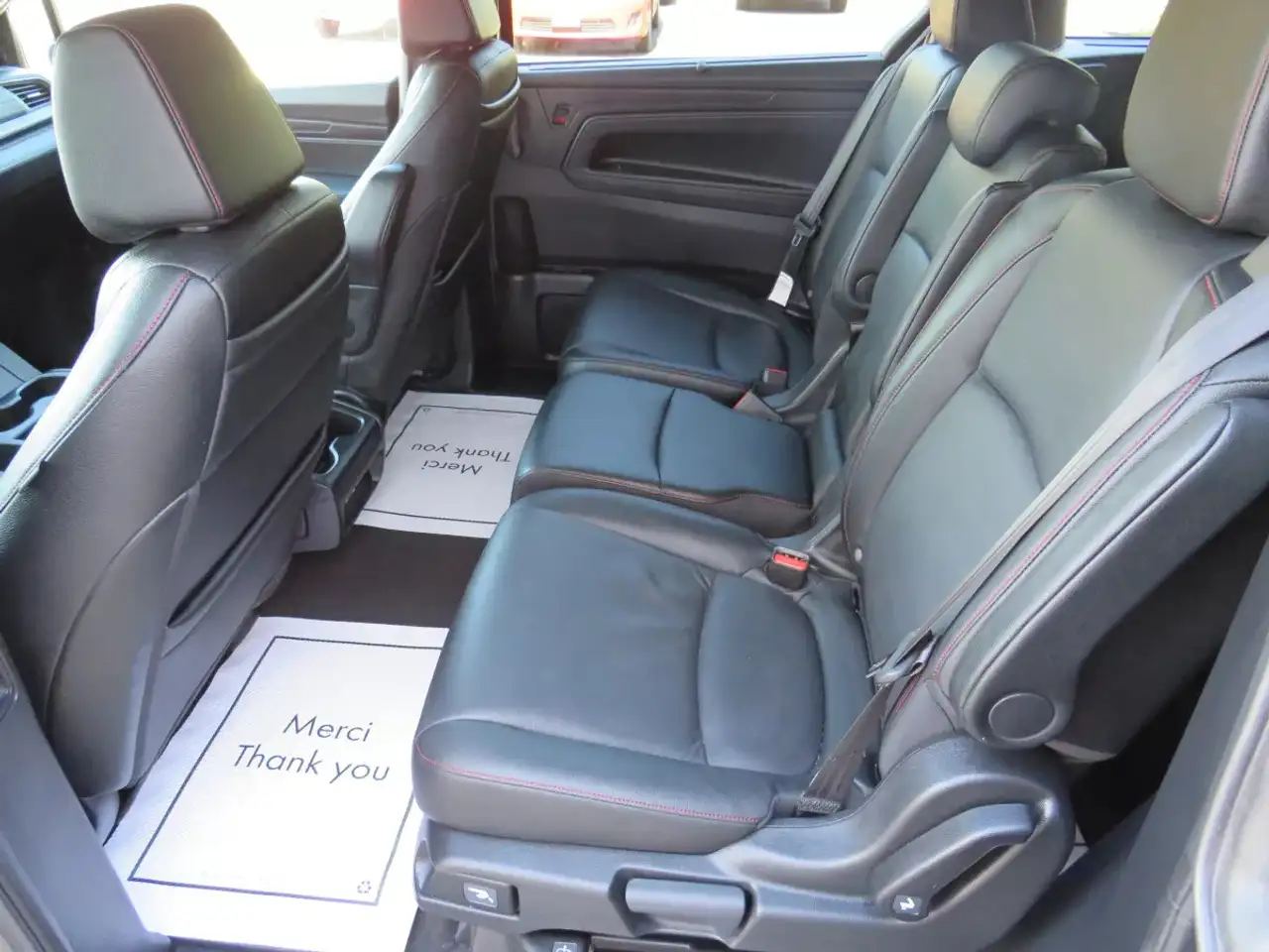 Honda Odyssey снимка Honda Odyssey