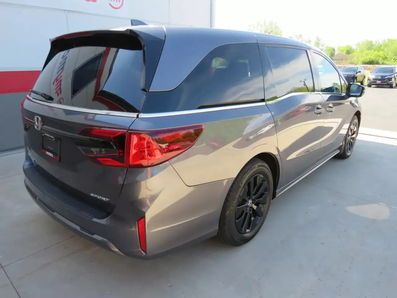Honda Odyssey снимка Honda Odyssey