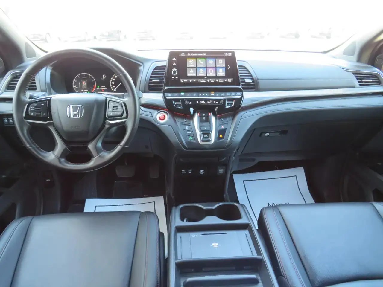 Honda Odyssey снимка Honda Odyssey