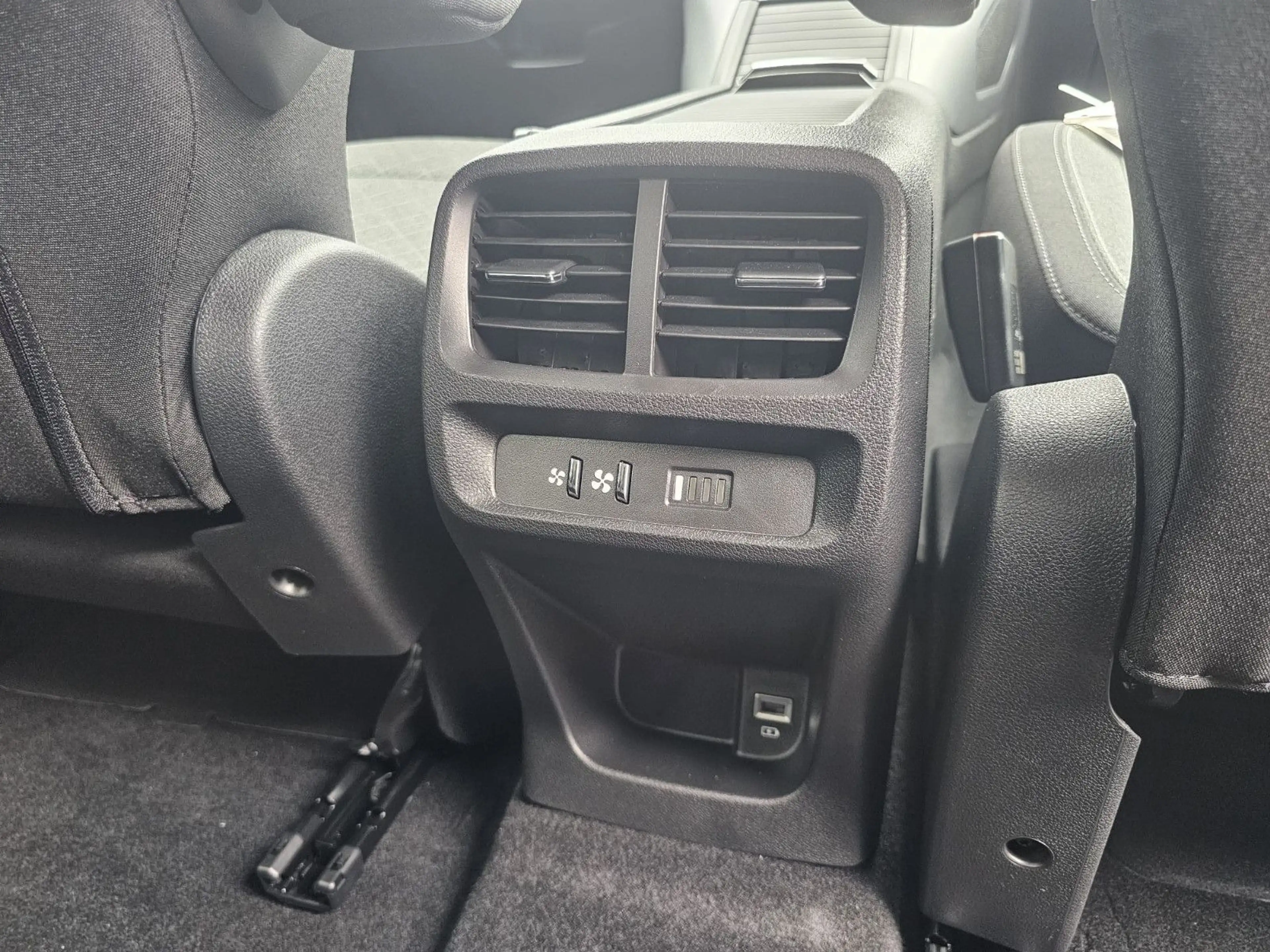 Opel Combo 1.5 Diesel Automatik Edition 5-Sitzer*PKW* — photo 24