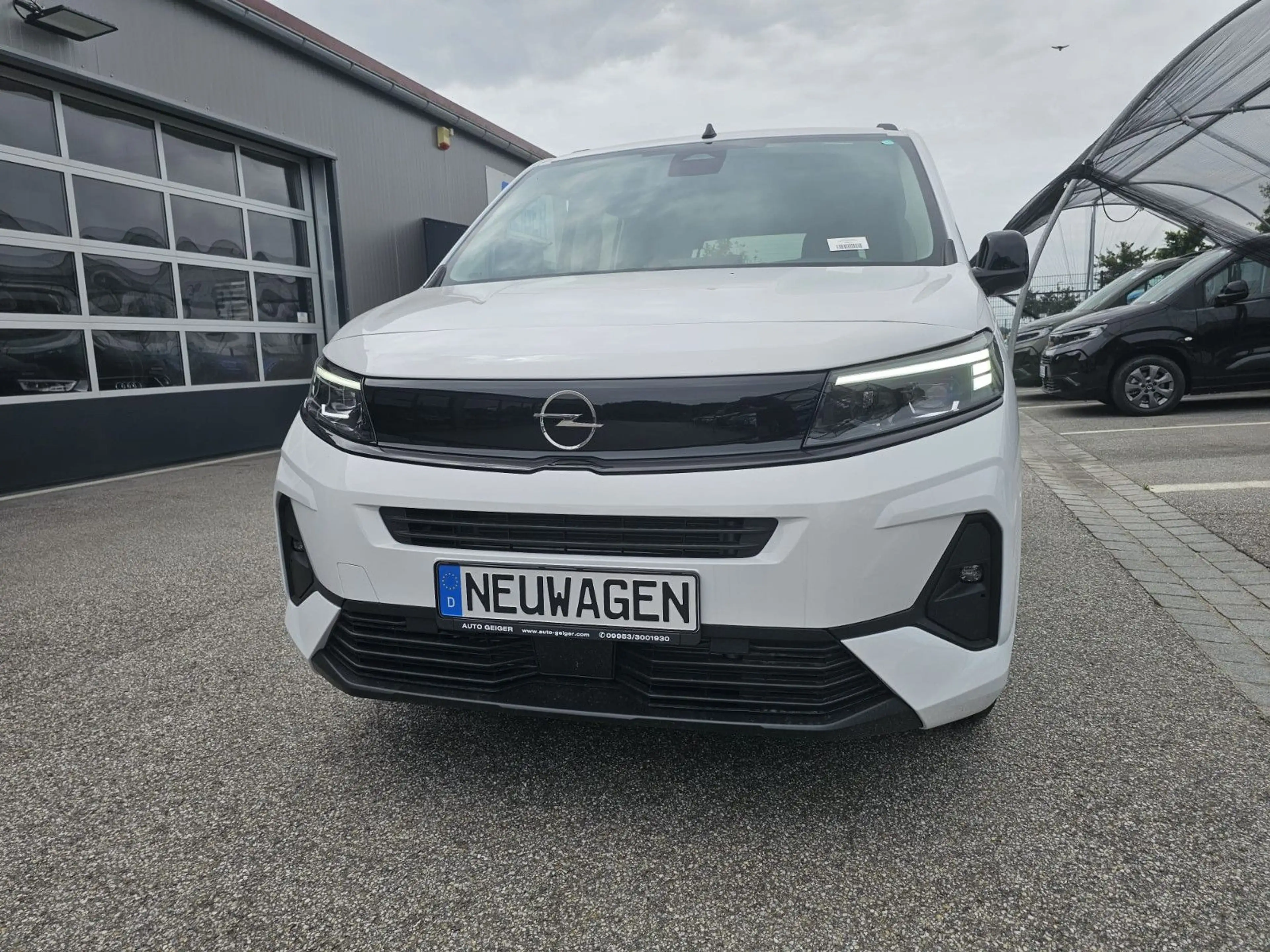 Opel Combo 1.5 Diesel Automatik Edition 5-Sitzer*PKW* — photo 7