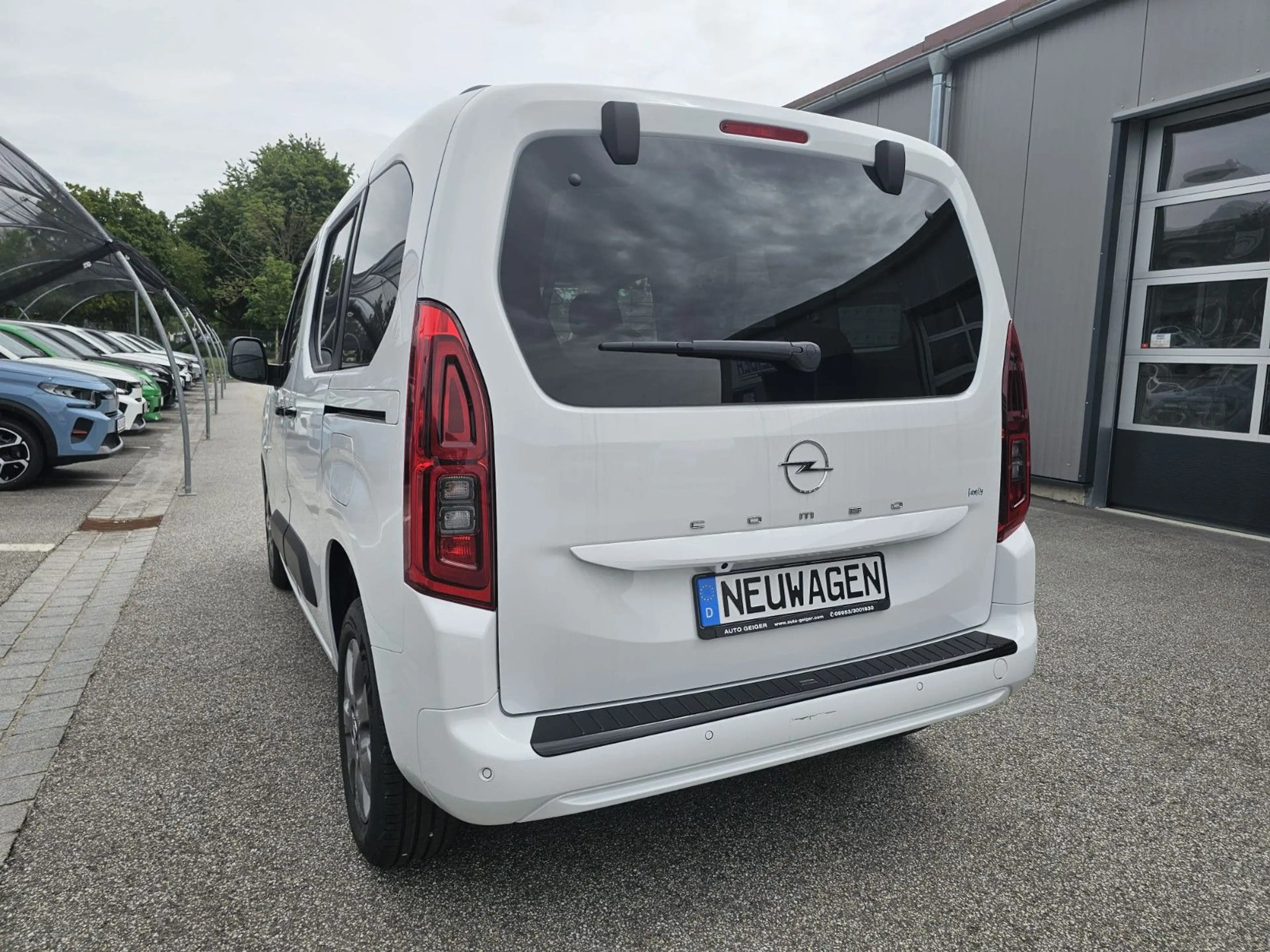 Opel Combo 1.5 Diesel Automatik Edition 5-Sitzer*PKW* — photo 5