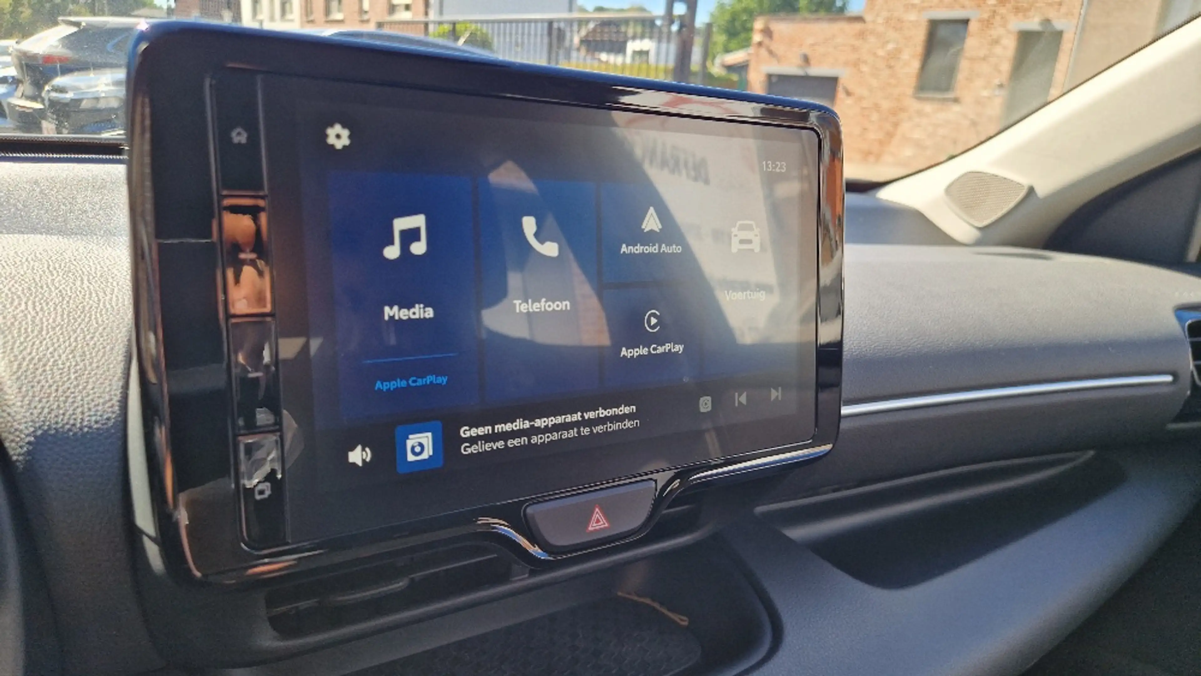 Mazda 2 2 Hybrid 1.5i CVT Exclusive-Line — photo 6