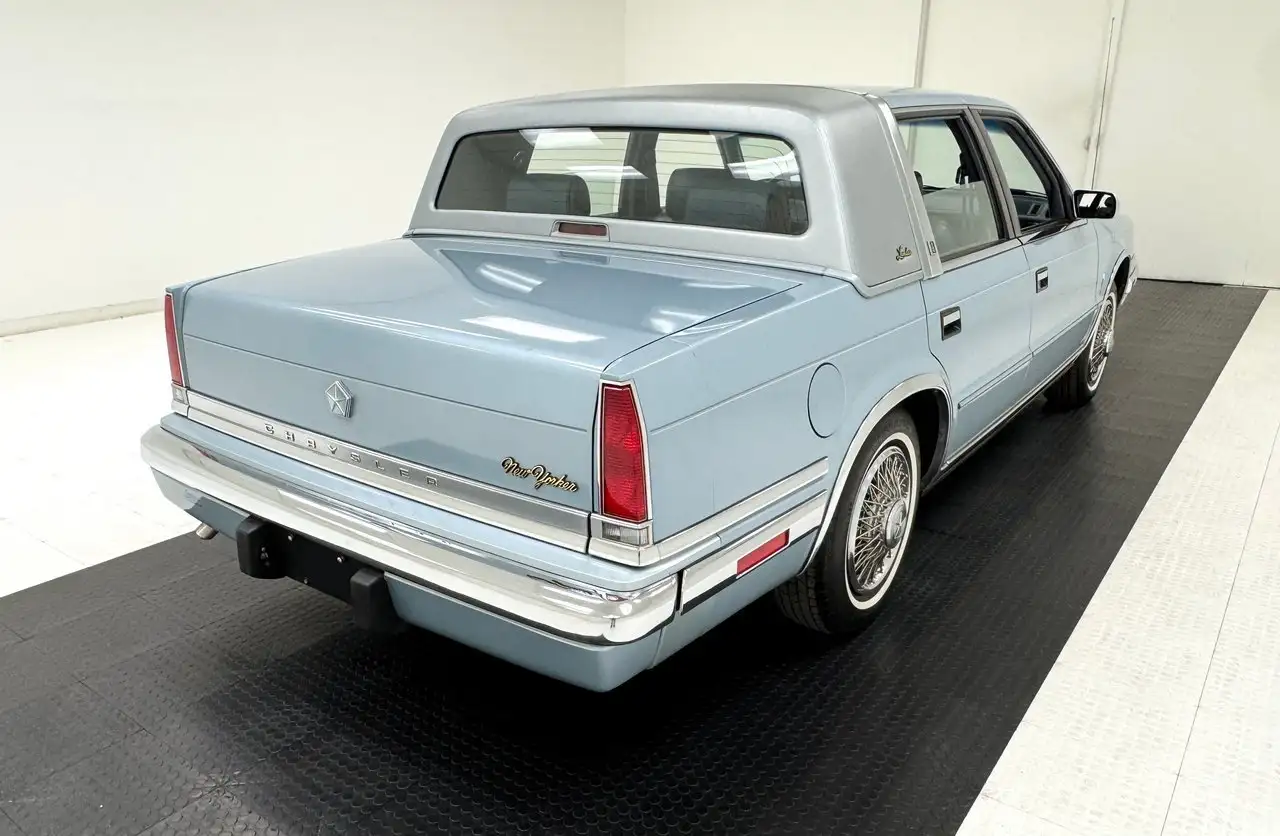 Chrysler New Yorker Mark Cross Landau Sedan, foto 5