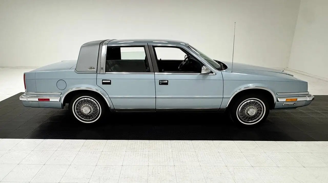Chrysler New Yorker Mark Cross Landau Sedan, foto 6
