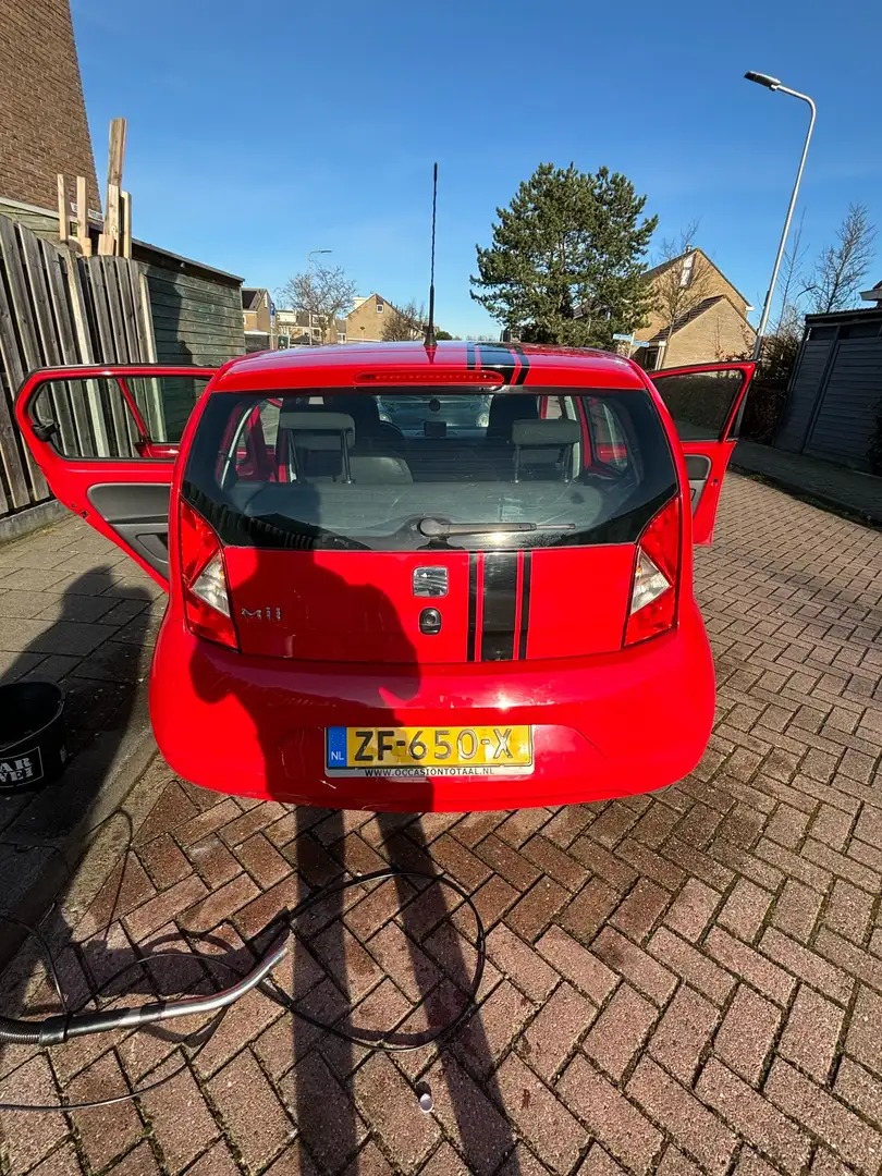 SEAT Mii hele nette en zuinige auto Piros - 2