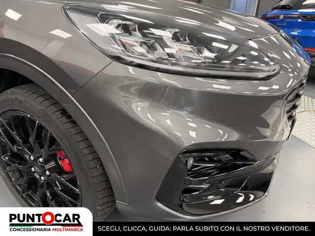 Ford Kuga view 4