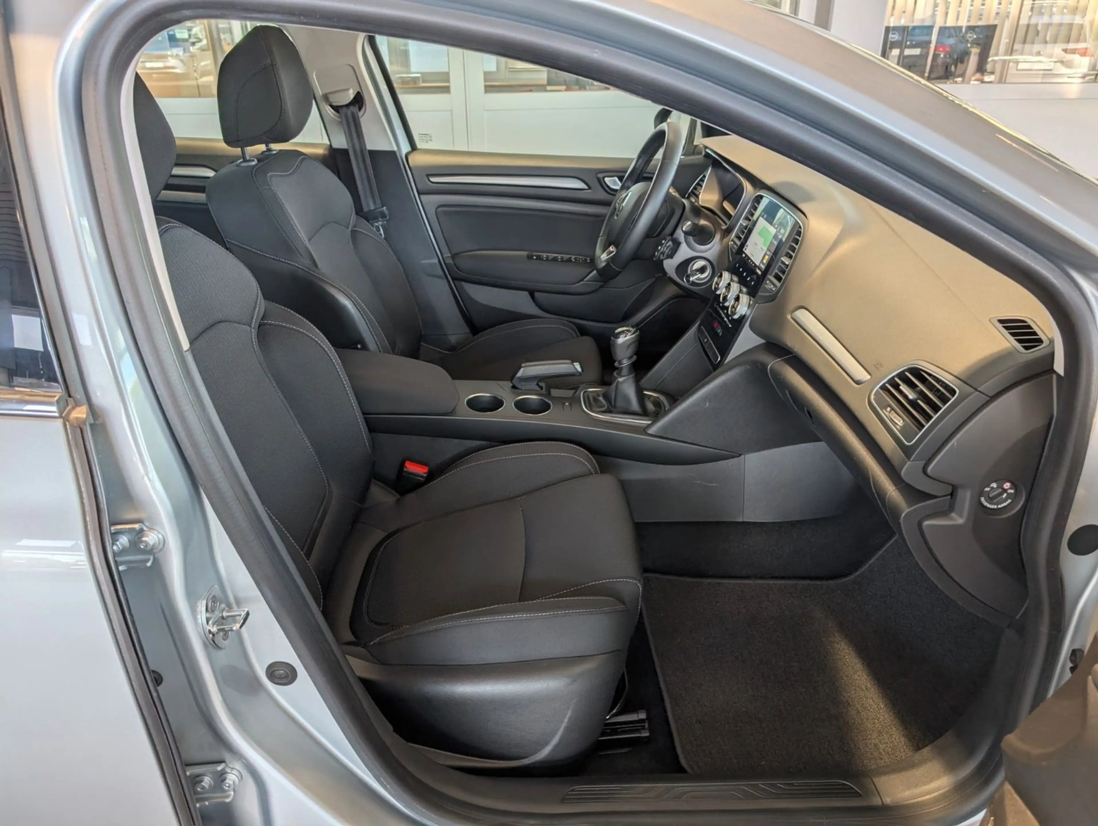 Renault Megane IV GT dCi Facelift*Navi*LED*CarPlay*PDC — photo 3
