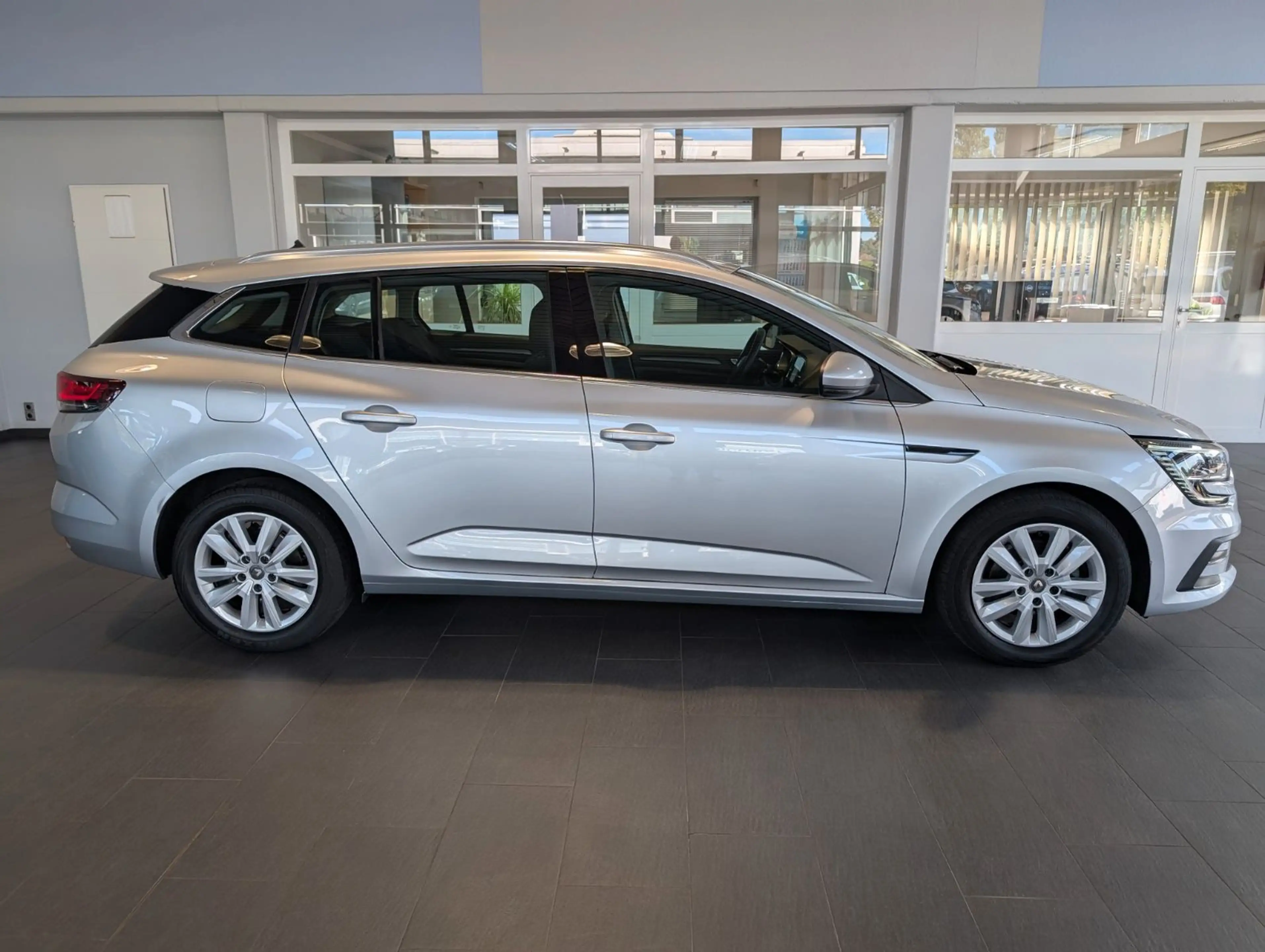 Renault Megane IV GT dCi Facelift*Navi*LED*CarPlay*PDC — photo 2