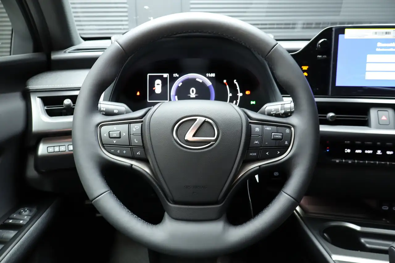 Lexus UX снимка Lexus UX