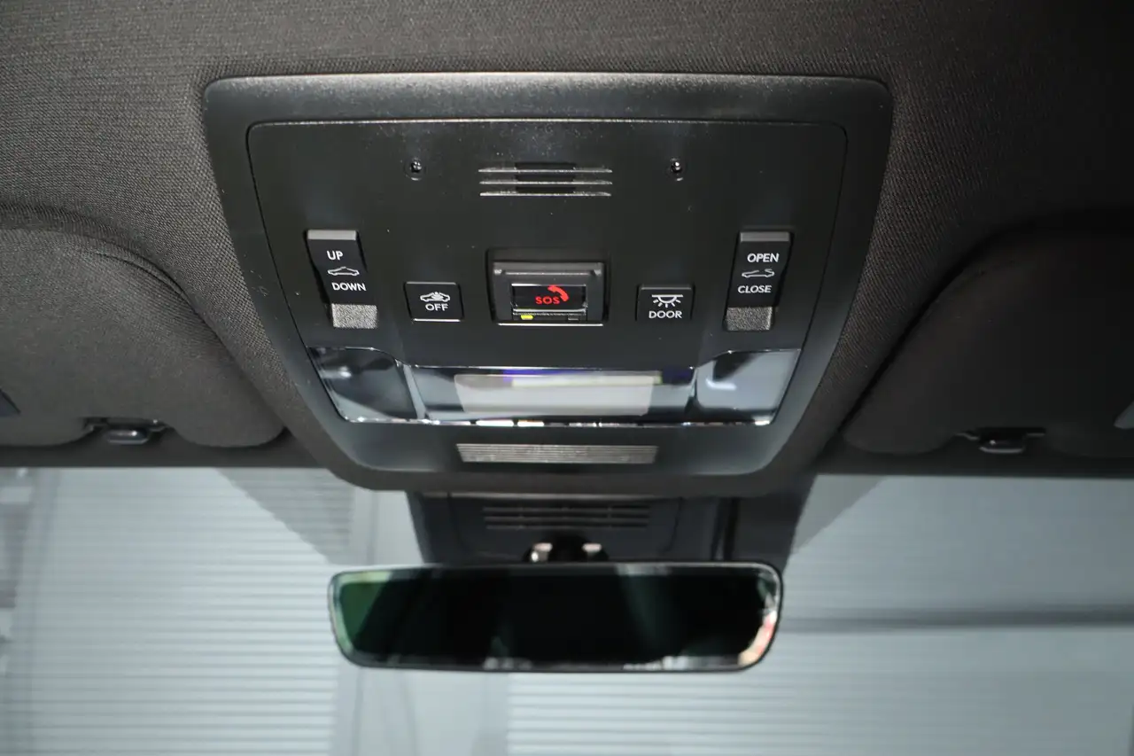 Lexus UX снимка Lexus UX