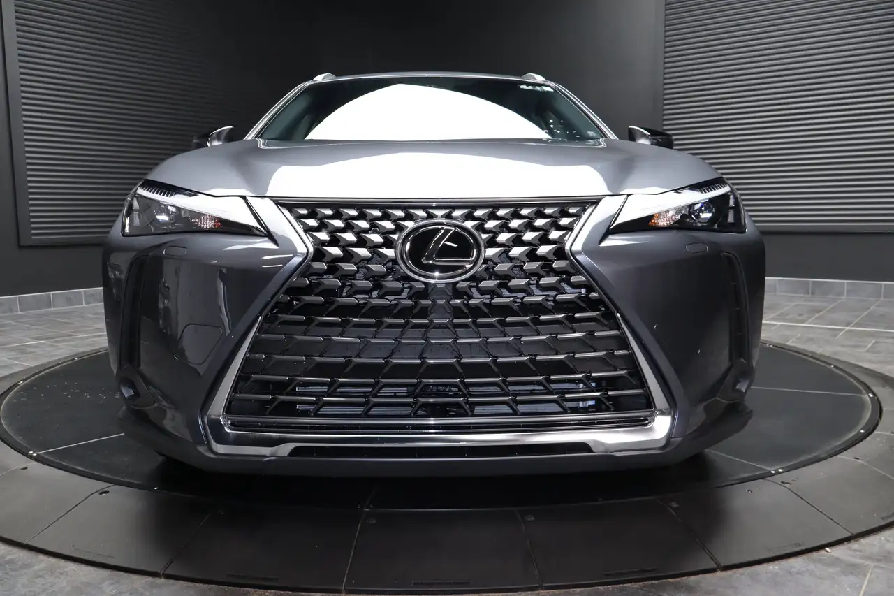 Lexus UX снимка Lexus UX
