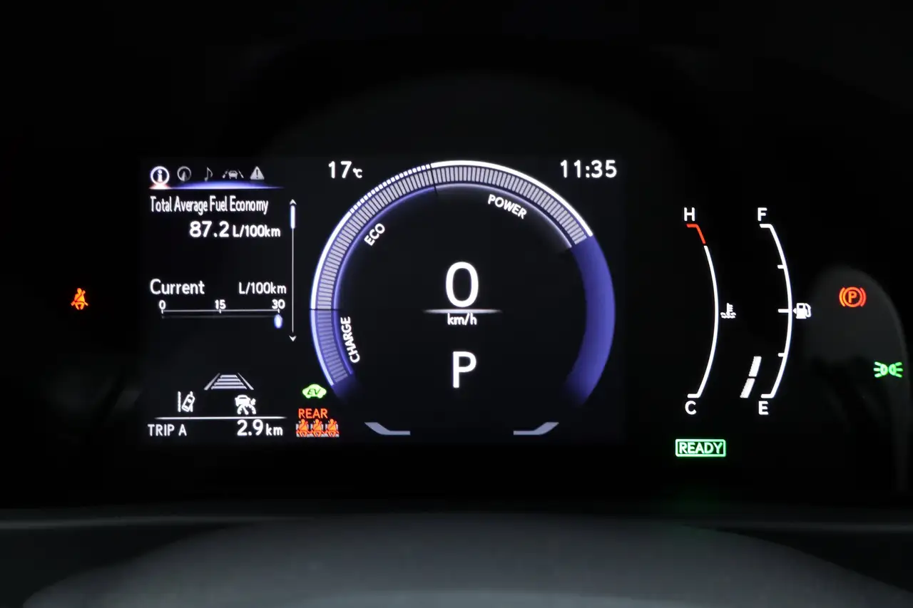 Lexus UX снимка Lexus UX