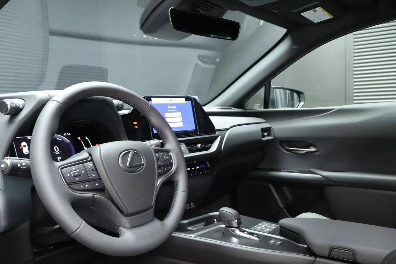 Lexus UX снимка Lexus UX