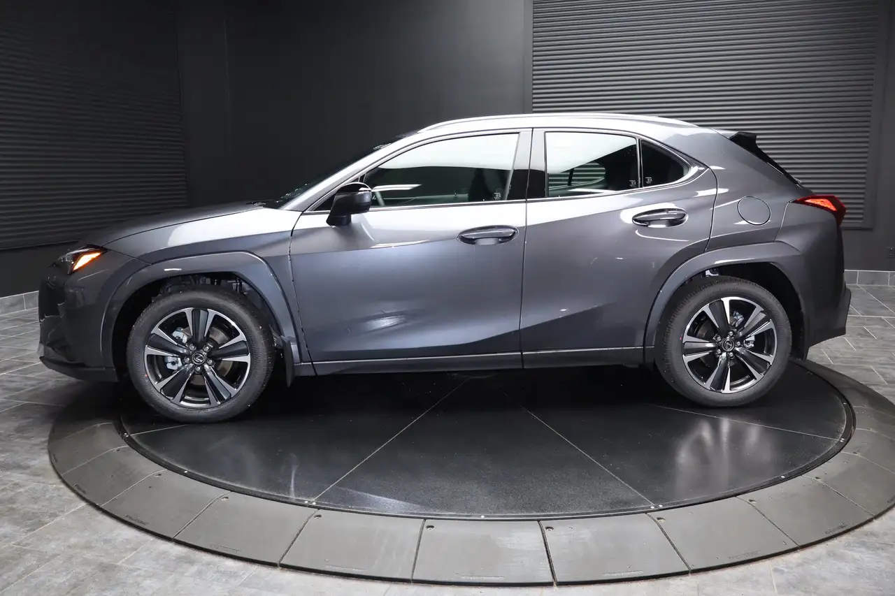 Lexus UX снимка Lexus UX