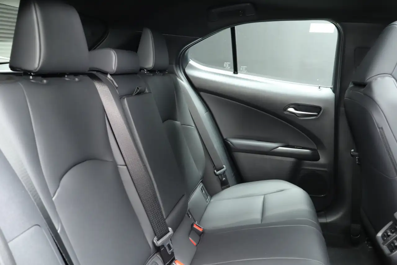 Lexus UX снимка Lexus UX