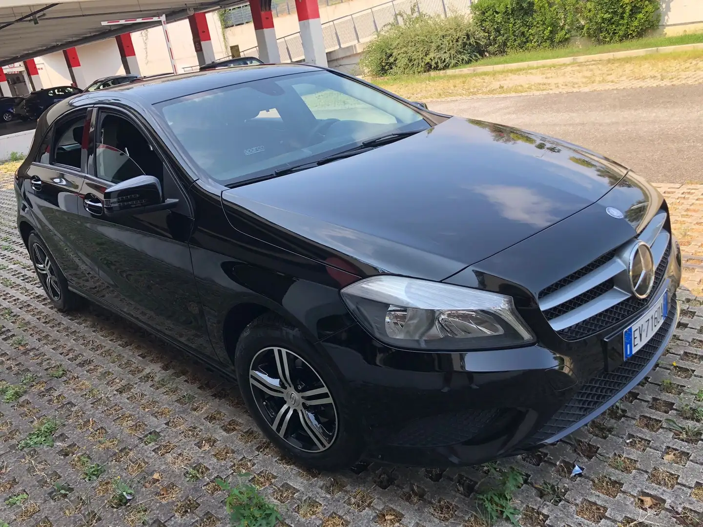 Mercedes-Benz A 160 Classe A - W176 cdi Executive Negru - 1