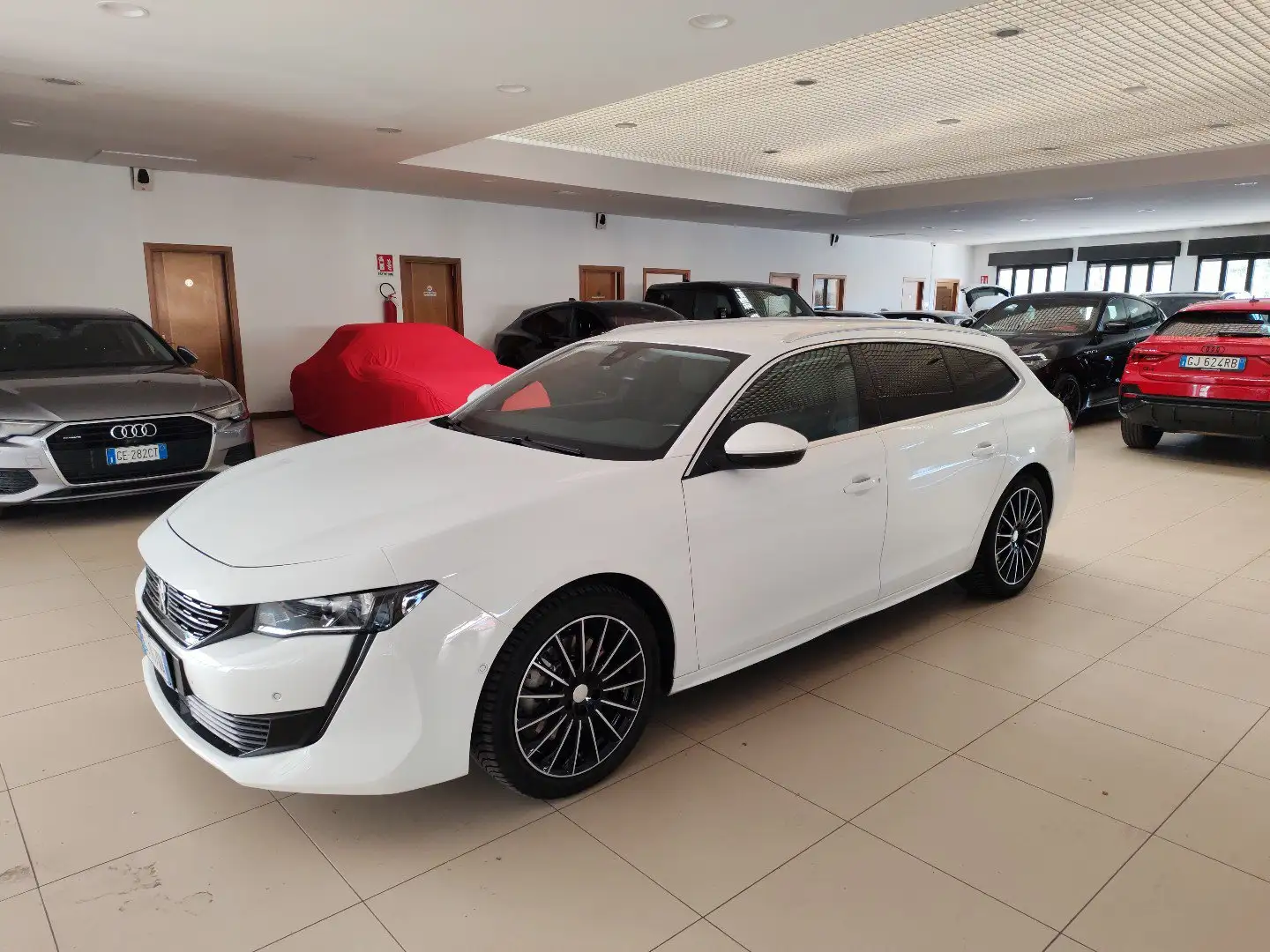 Peugeot 508 BlueHDi 160cv EAT8 SW Allure Navi FariLED Blis 18” Bianco - 1
