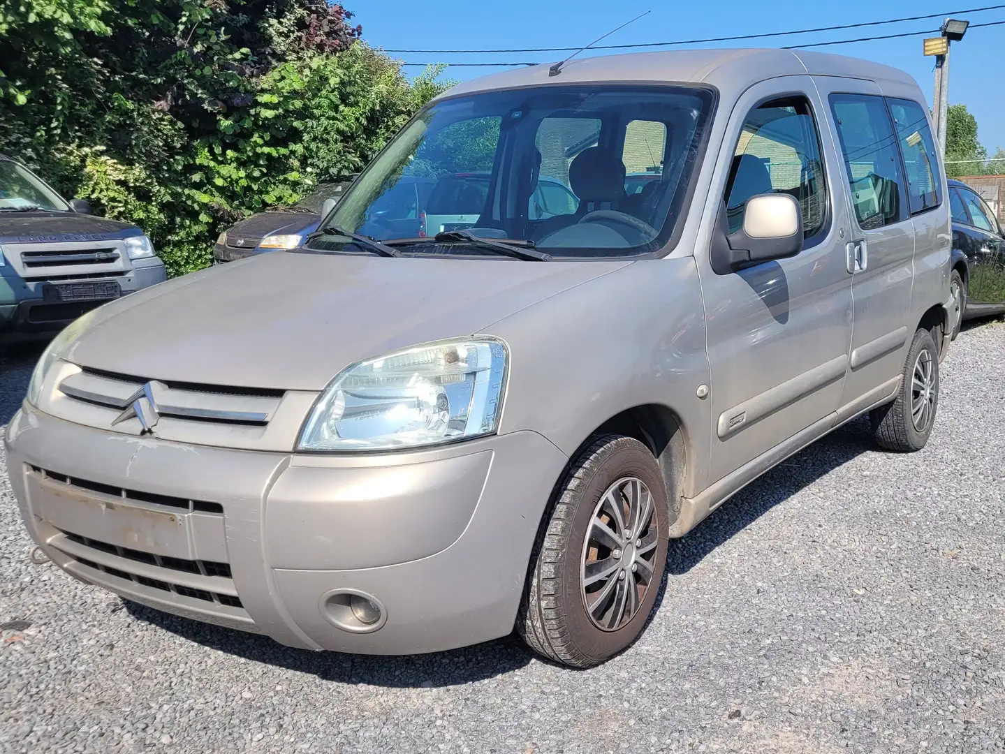 Citroen Berlingo 1.4i AIRCO 2005 !!! EERST LEZEN !!! Gris - 1