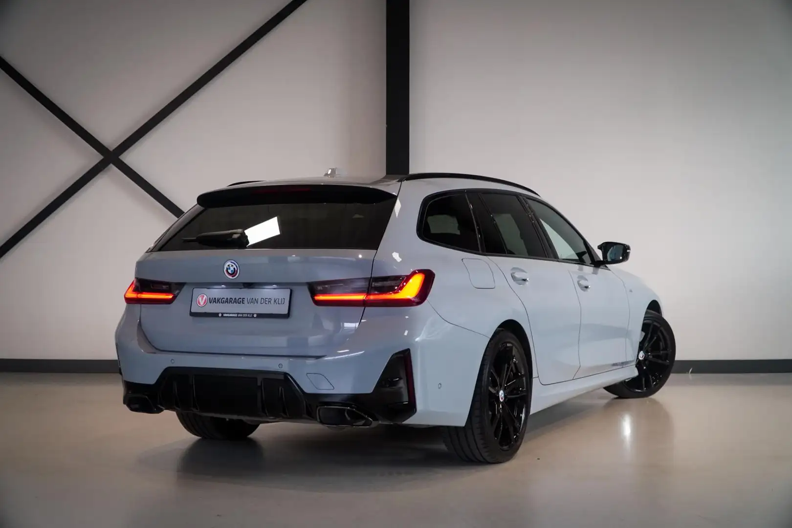 BMW 340 3-serie Touring M340i xDrive M-Sport Pro | H/K | D Grijs - 2