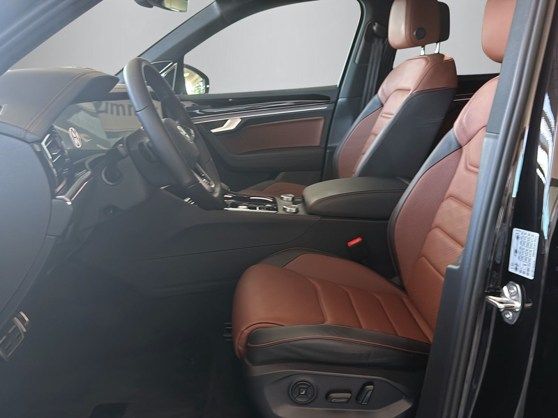 Volkswagen Touareg R-Line 3.0TDI +WANK+STDHZ+AHK+LUFT+ — photo 6