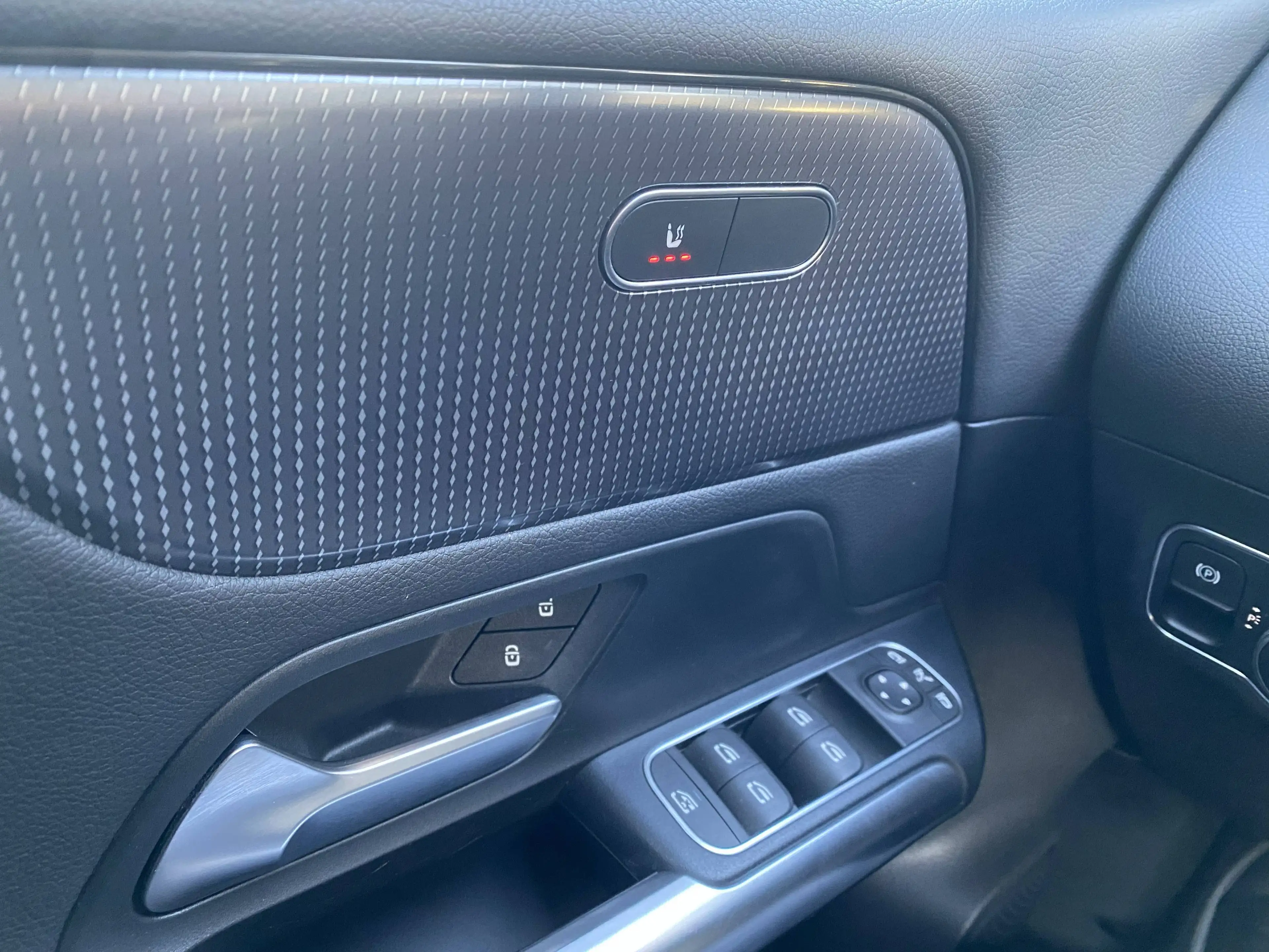Mercedes-Benz B 220 B 220 4Matic (247.045) — photo 12