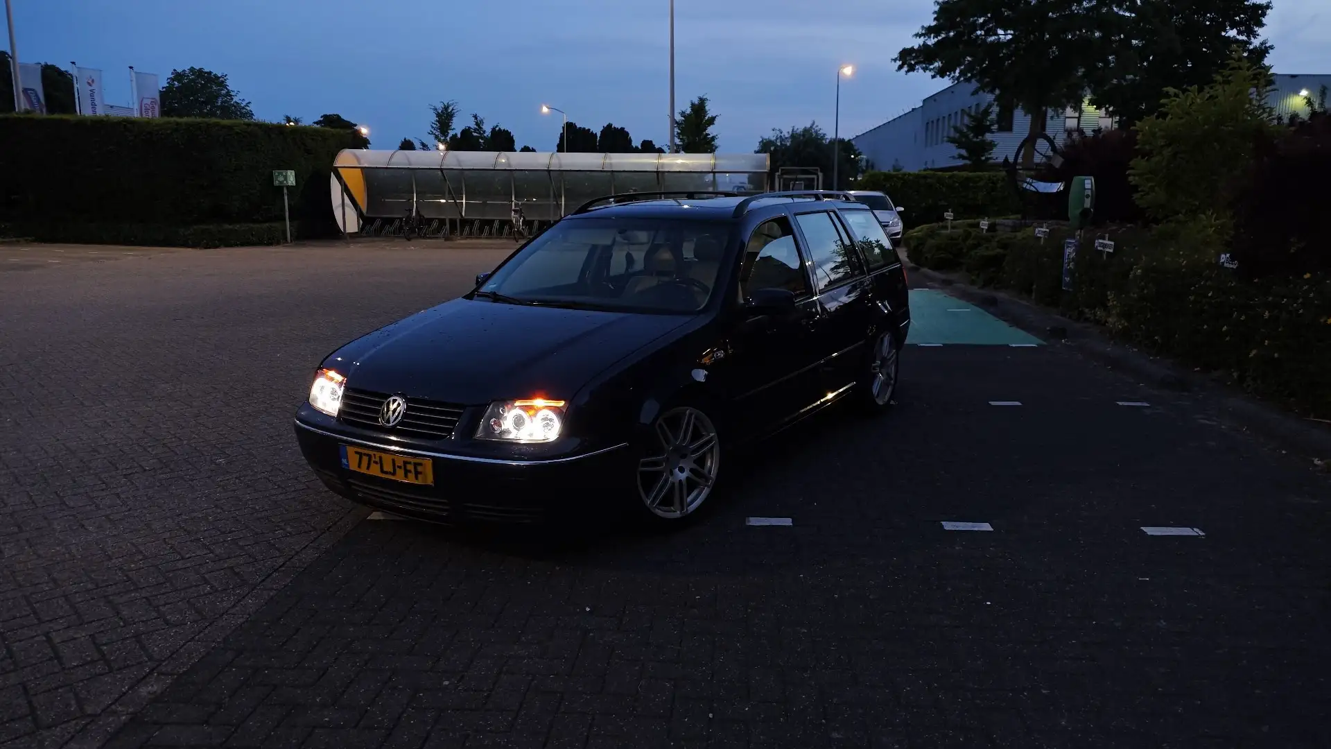 Volkswagen Bora Variant 2.3 V5 Highline - 2