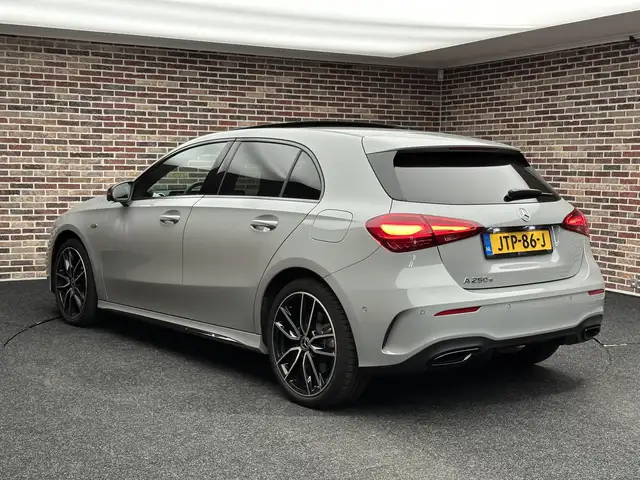 Mercedes-Benz A-Class view 23