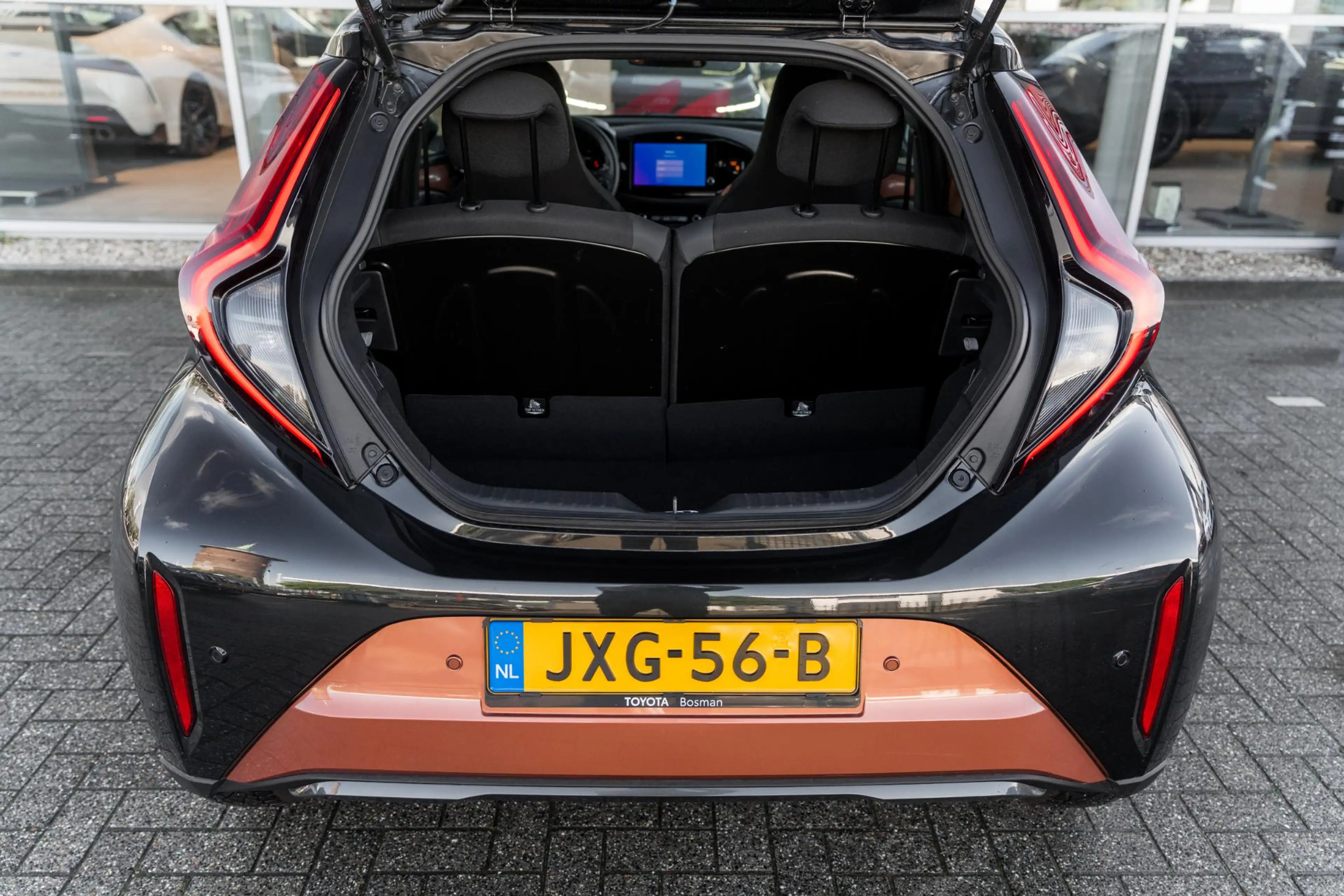 Toyota Aygo X Hybrid 115 envy — photo 18