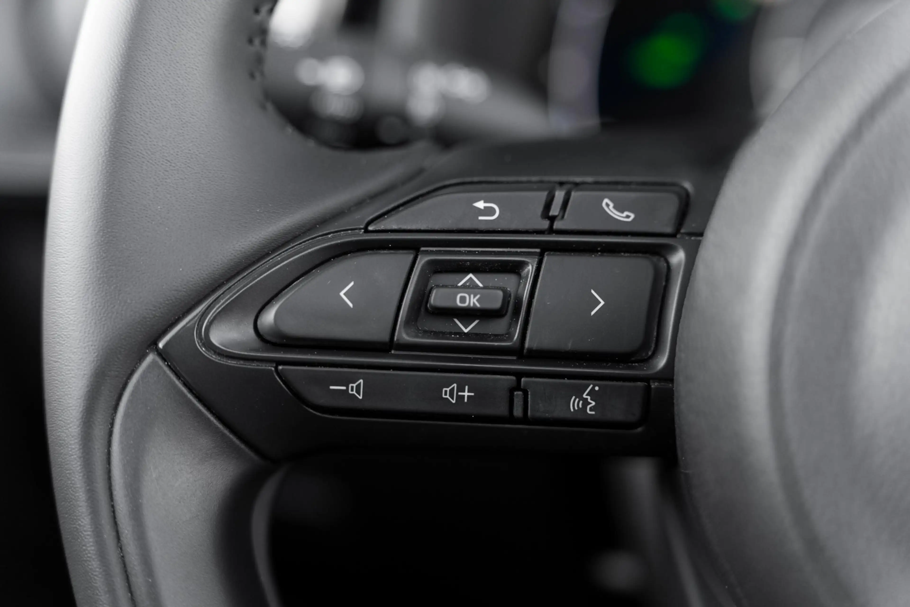 Toyota Aygo X Hybrid 115 envy — photo 31