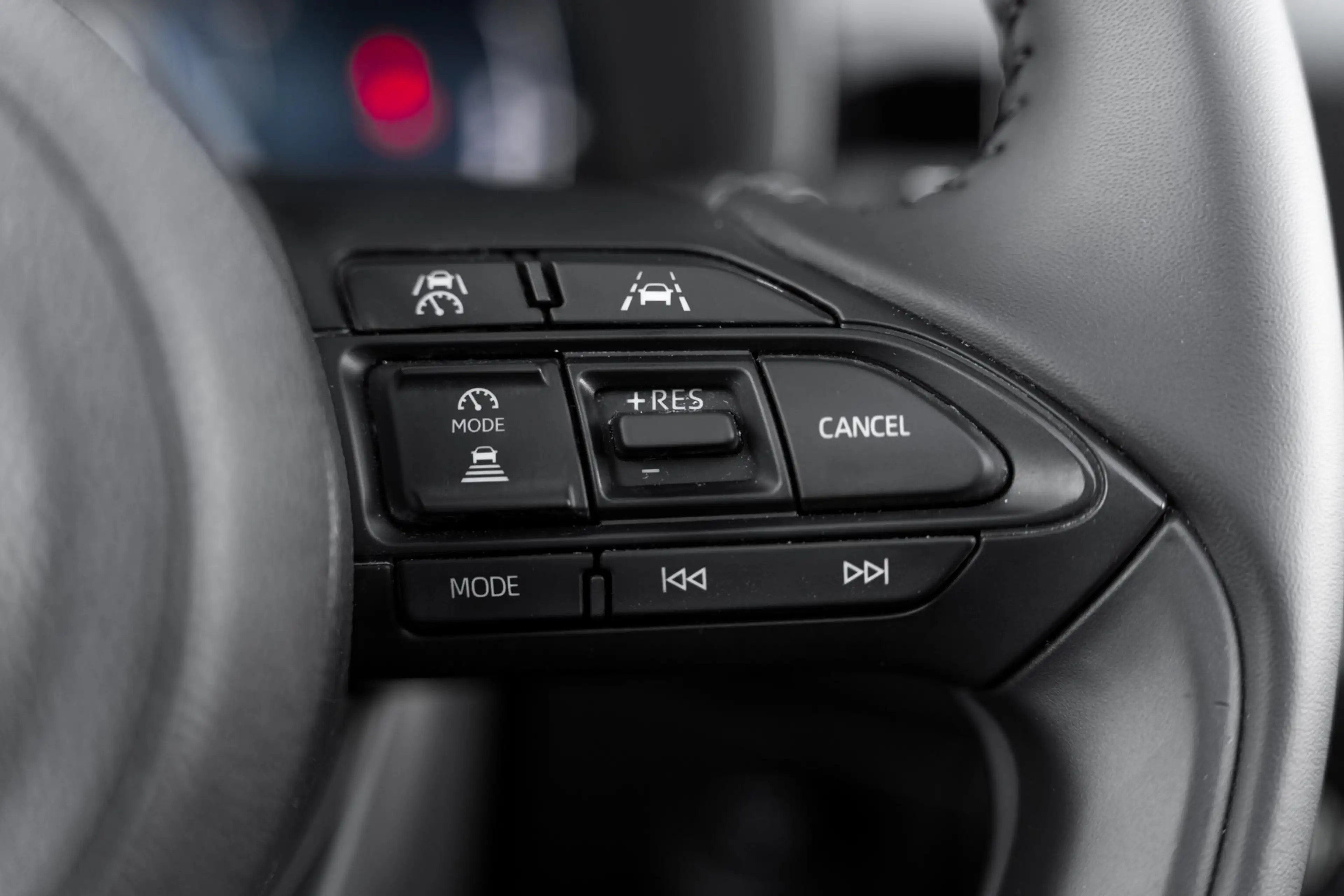 Toyota Aygo X Hybrid 115 envy — photo 32