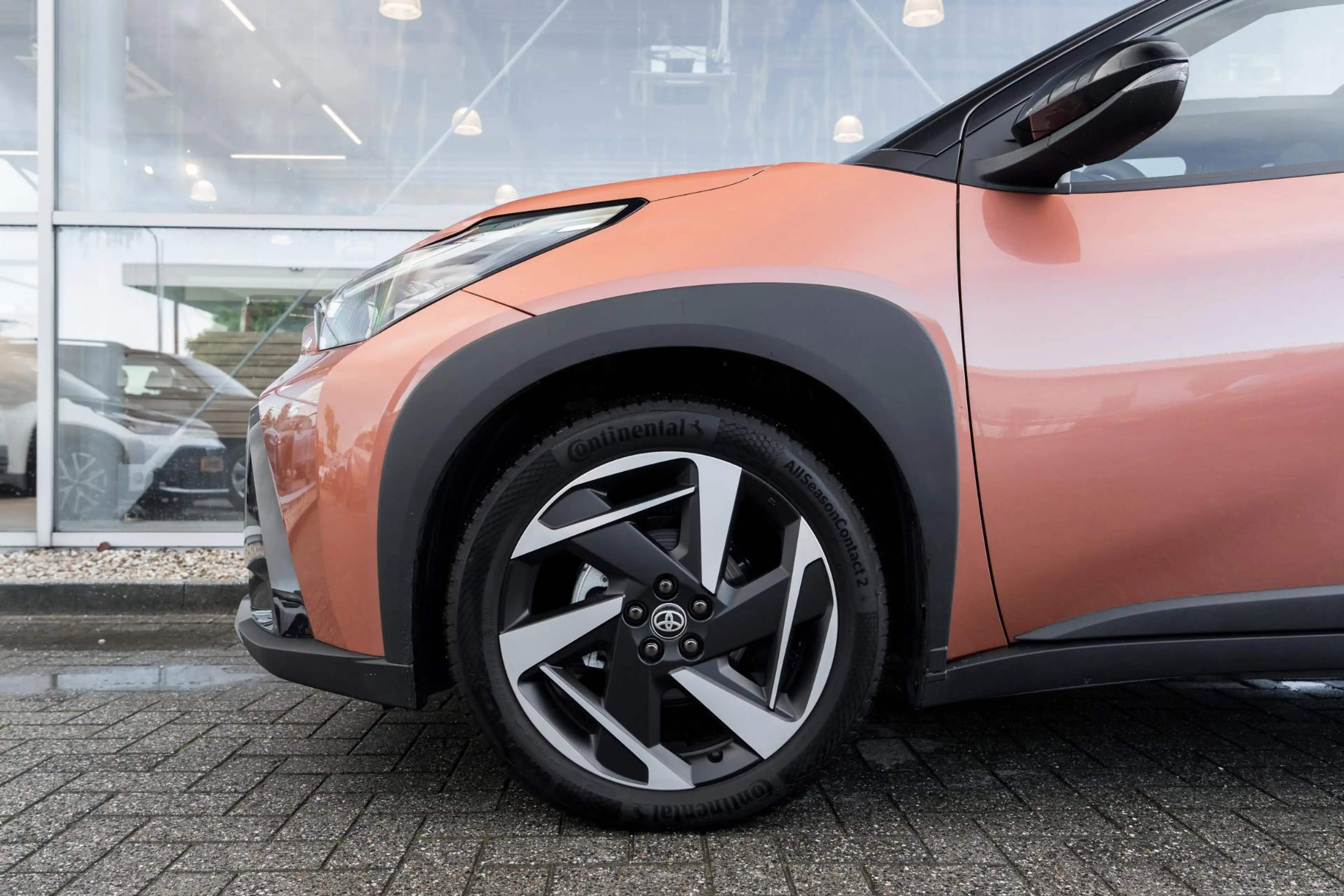 Toyota Aygo X Hybrid 115 envy — photo 11