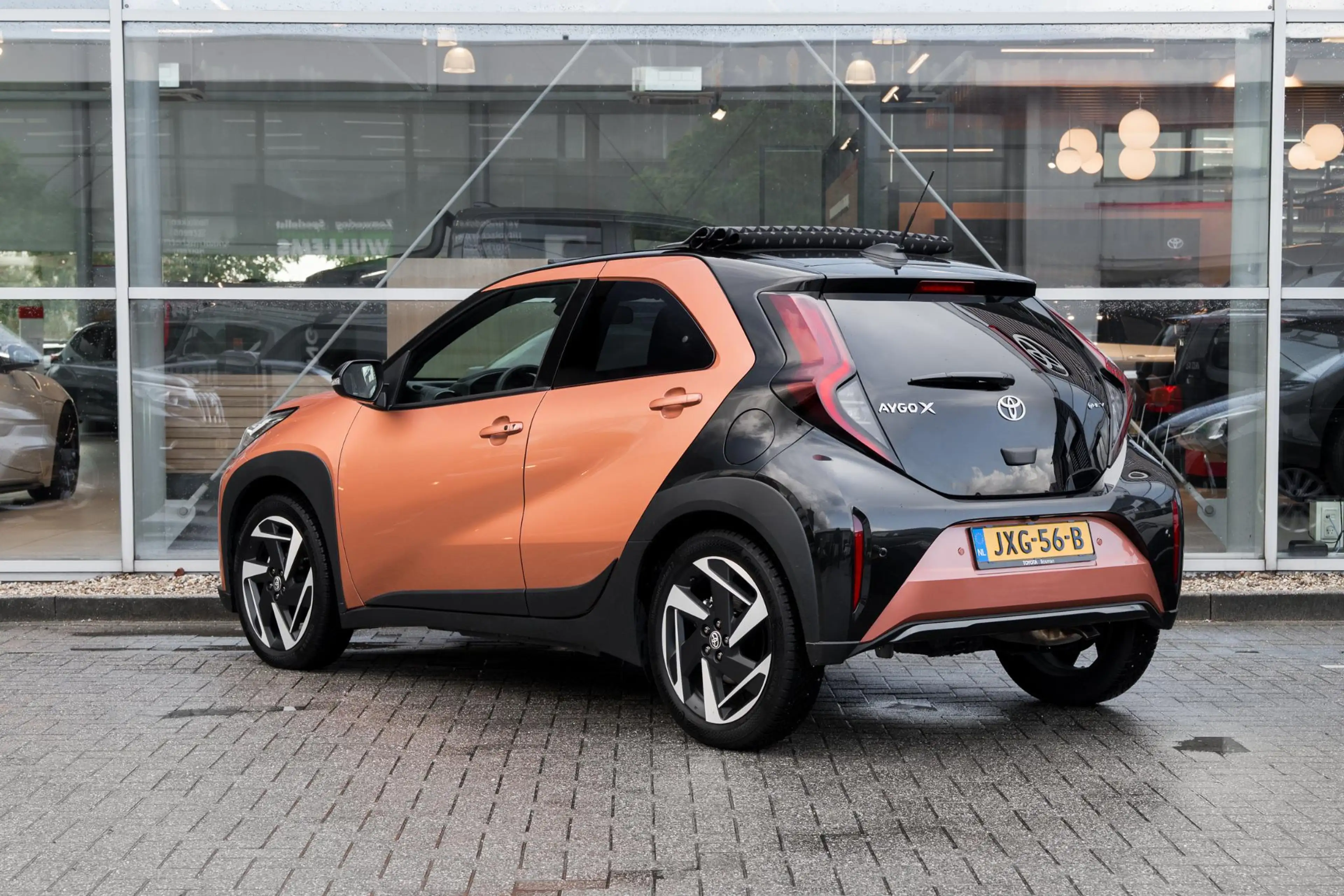 Toyota Aygo X Hybrid 115 envy — photo 9
