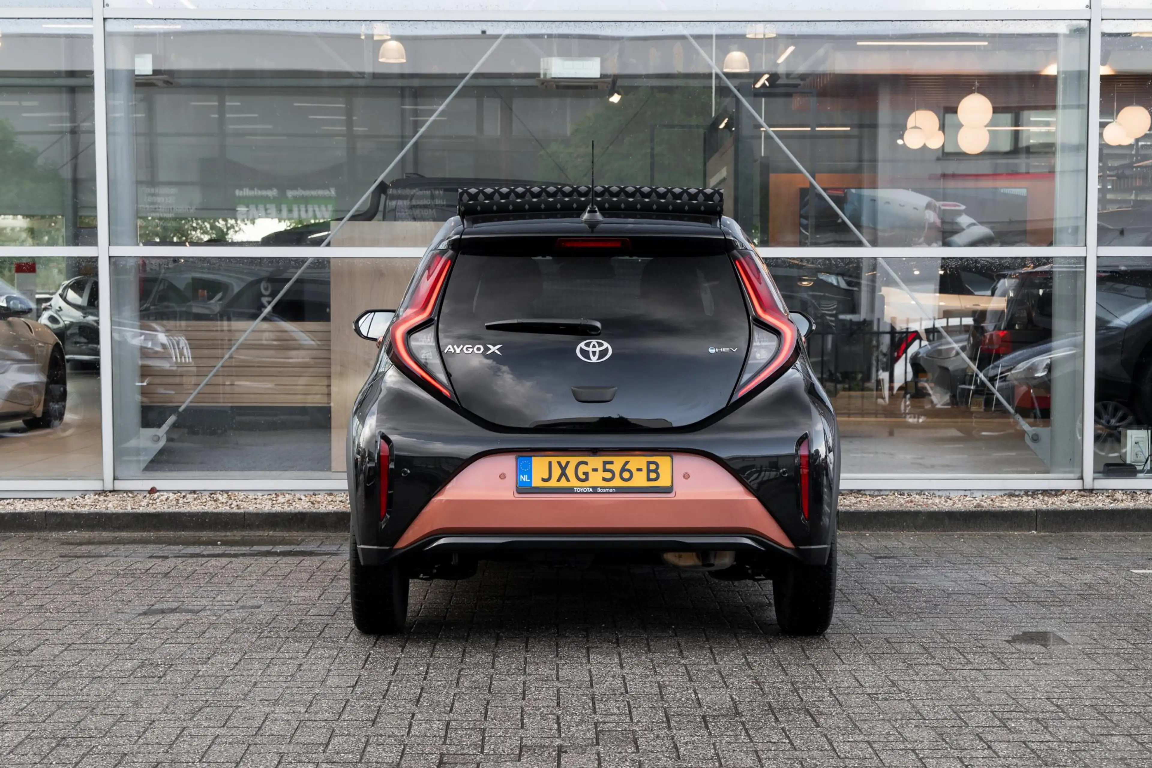 Toyota Aygo X Hybrid 115 envy — photo 17