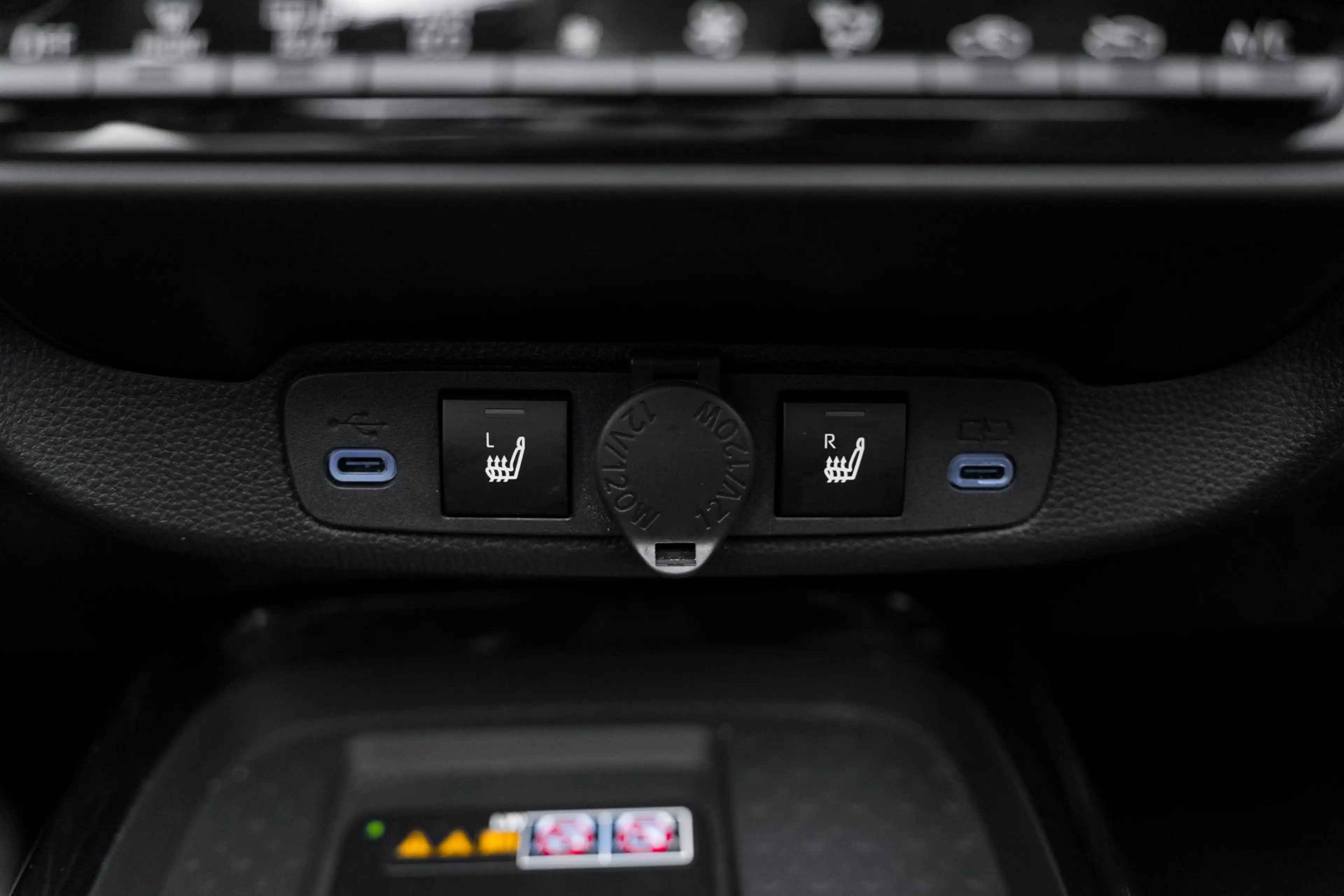 Toyota Aygo X Hybrid 115 envy — photo 26