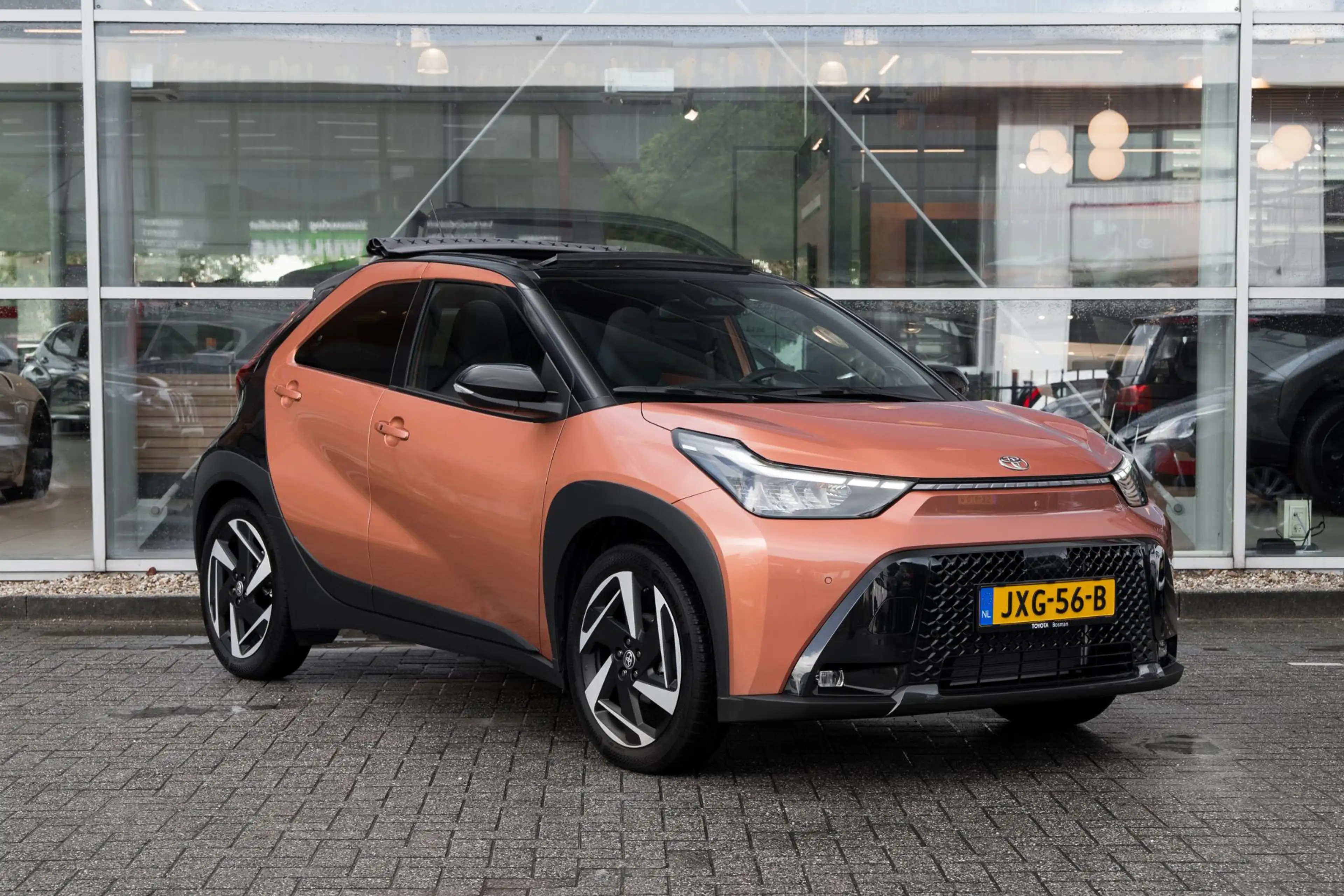 Toyota Aygo X Hybrid 115 envy — photo 8