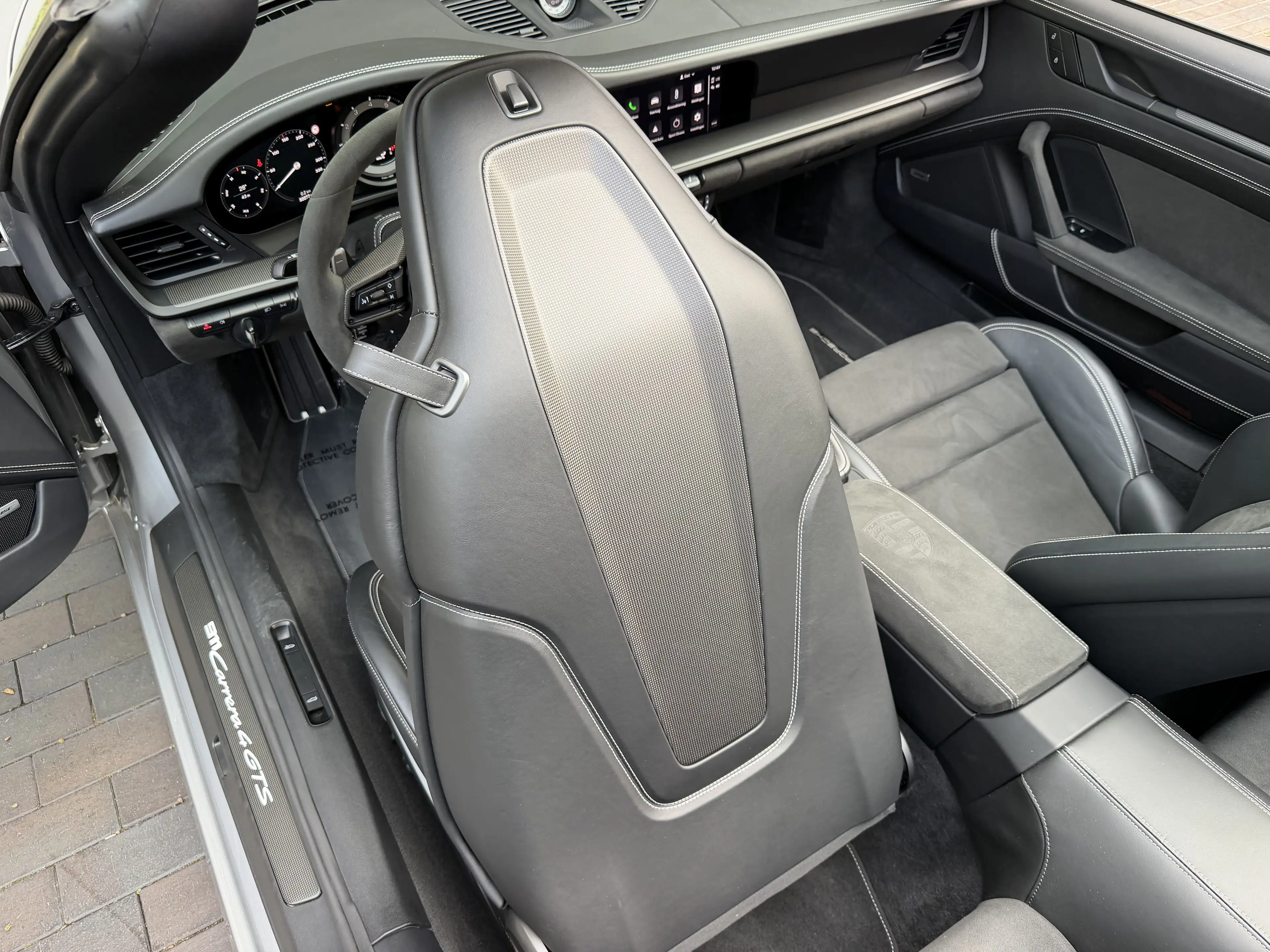Porsche 992 .1 Carrera 4 GTS Cabriolet PDK / 1ste lak / 1 eigenaar / Topstaat! — photo 28