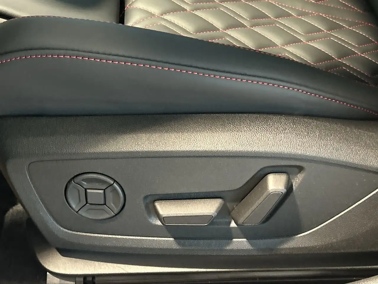 Audi S3 снимка Audi S3